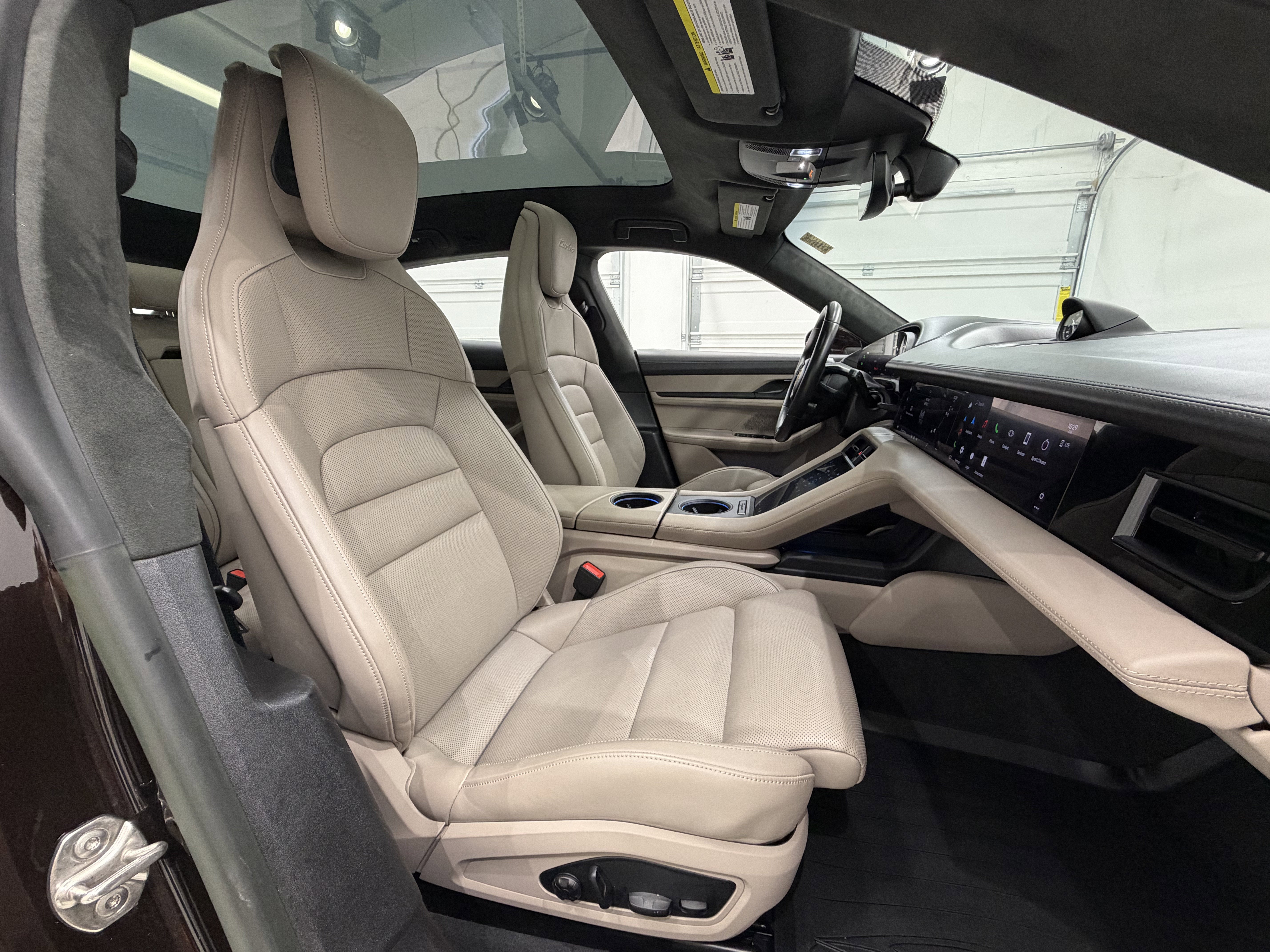 2023 Porsche Taycan Turbo