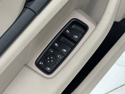 2023 Porsche Taycan Turbo