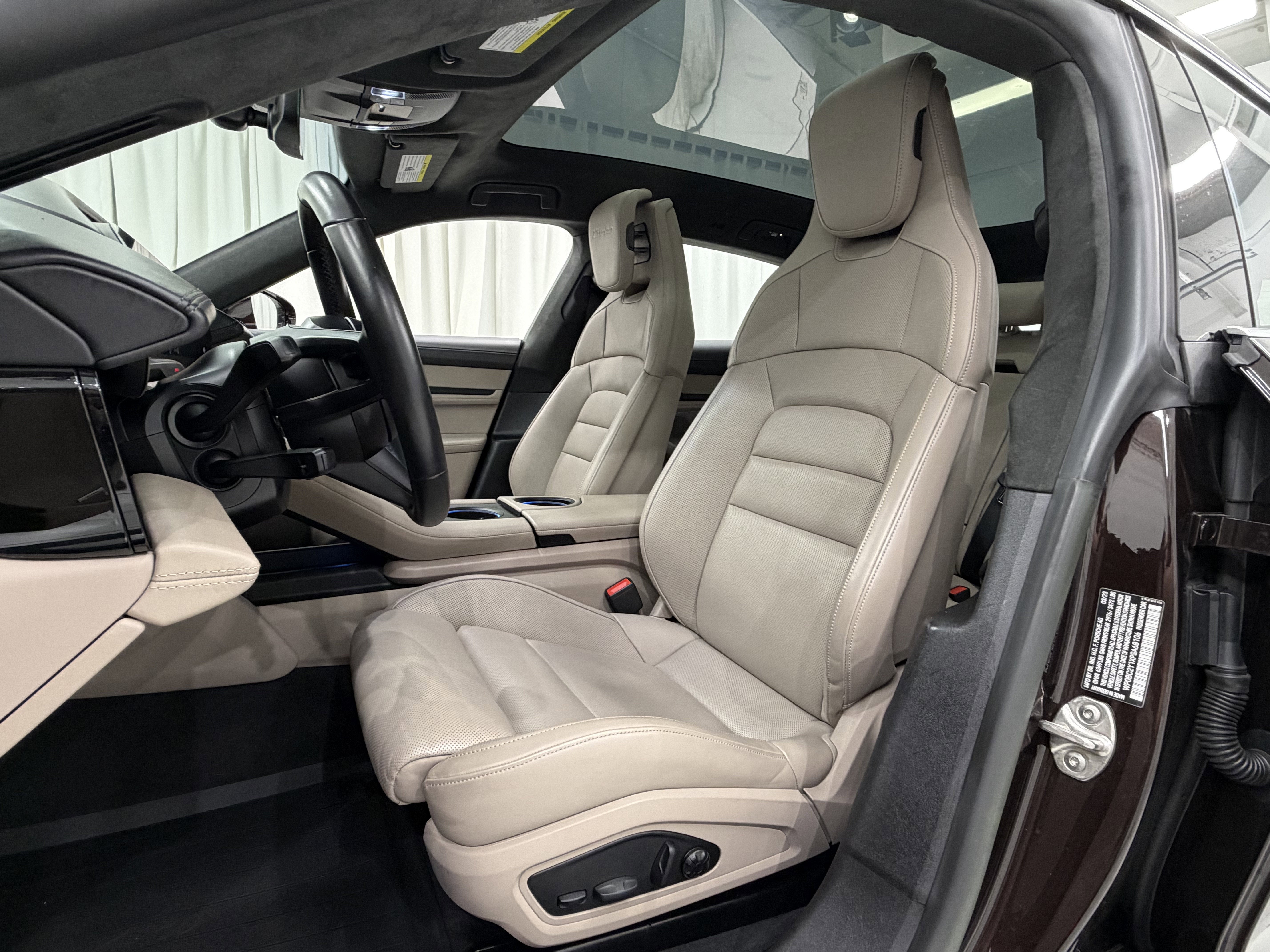 2023 Porsche Taycan Turbo