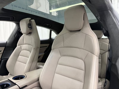 2023 Porsche Taycan Turbo