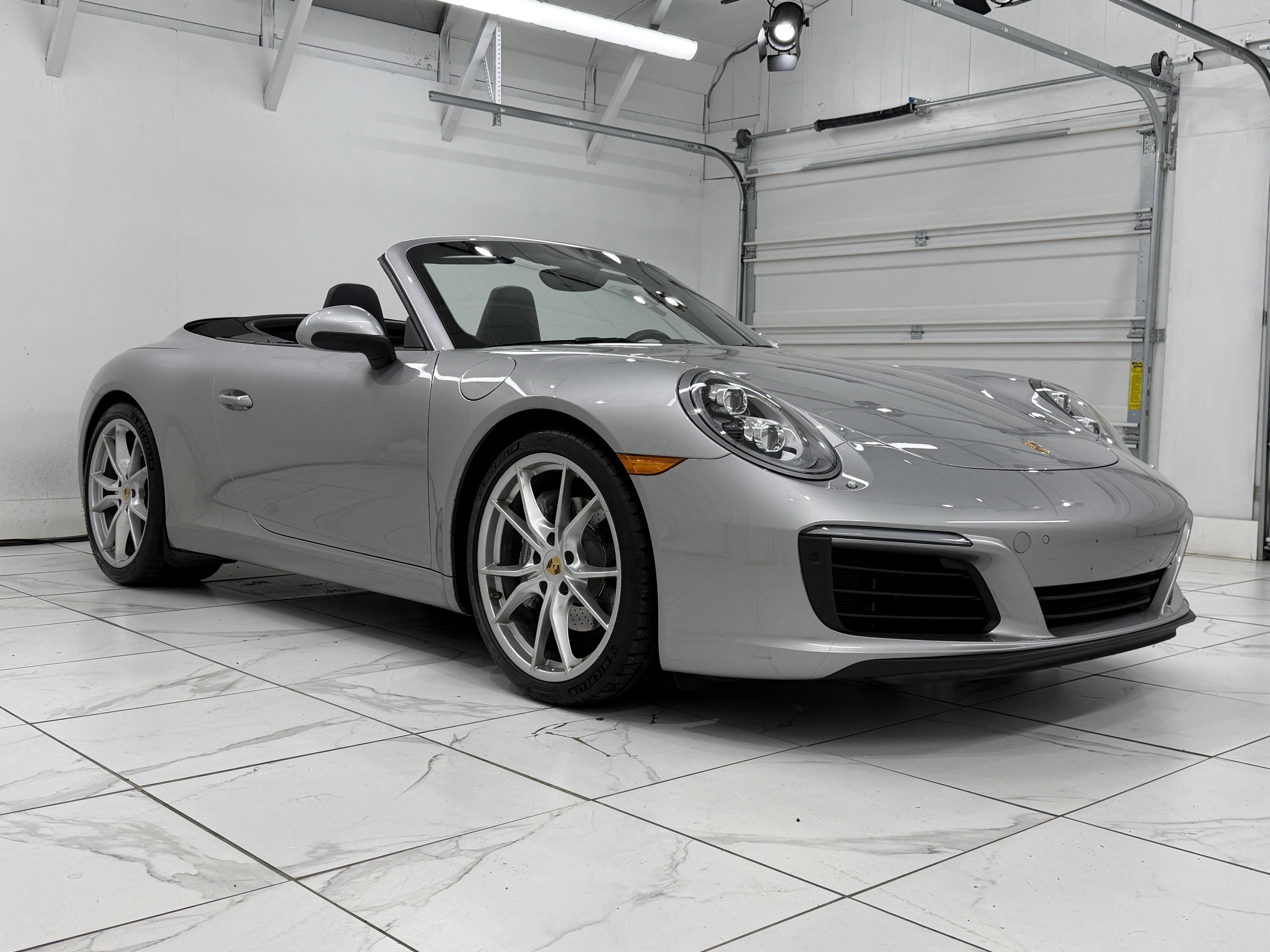 2017 Porsche 911 Carrera