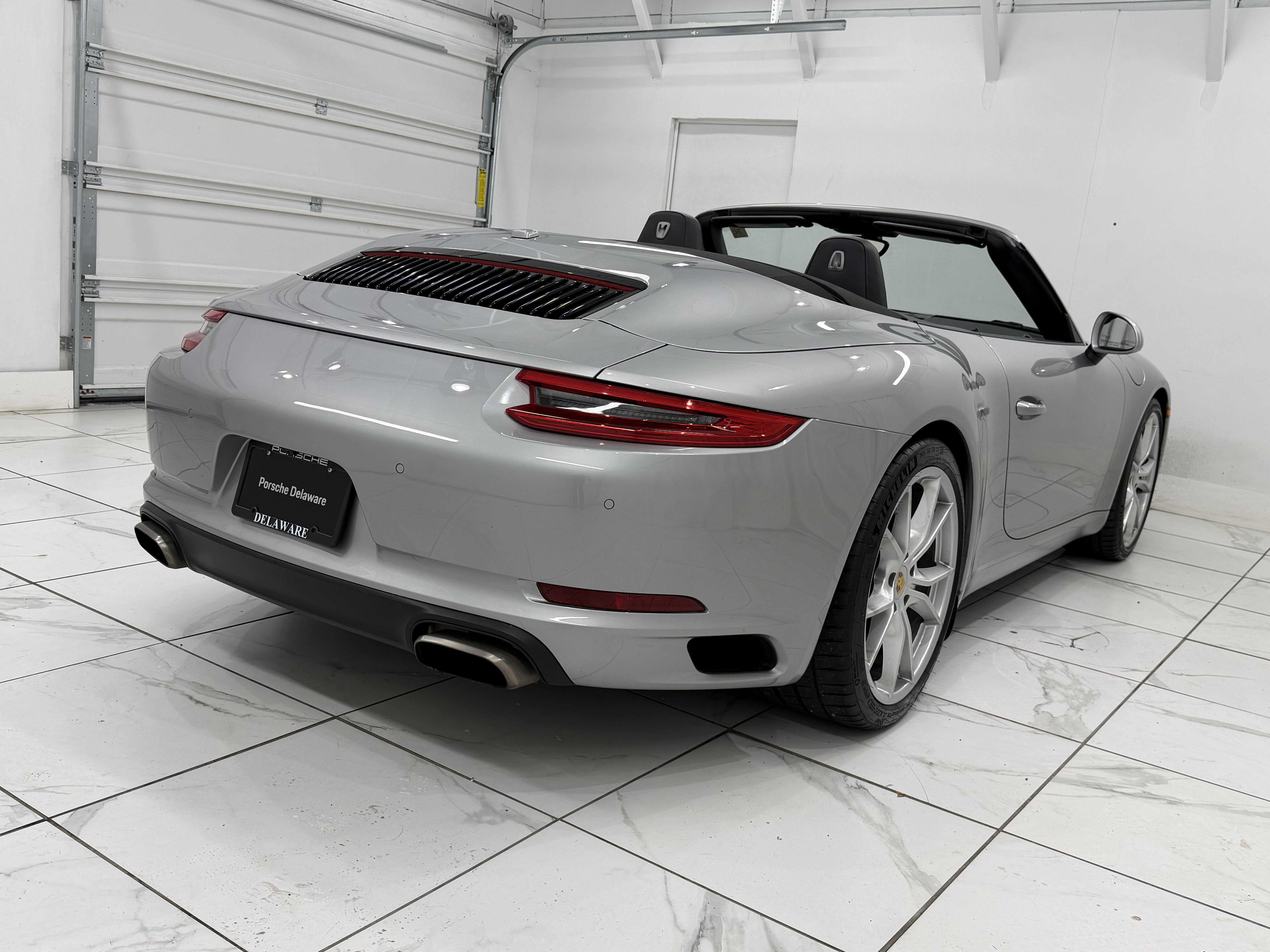 2017 Porsche 911 Carrera