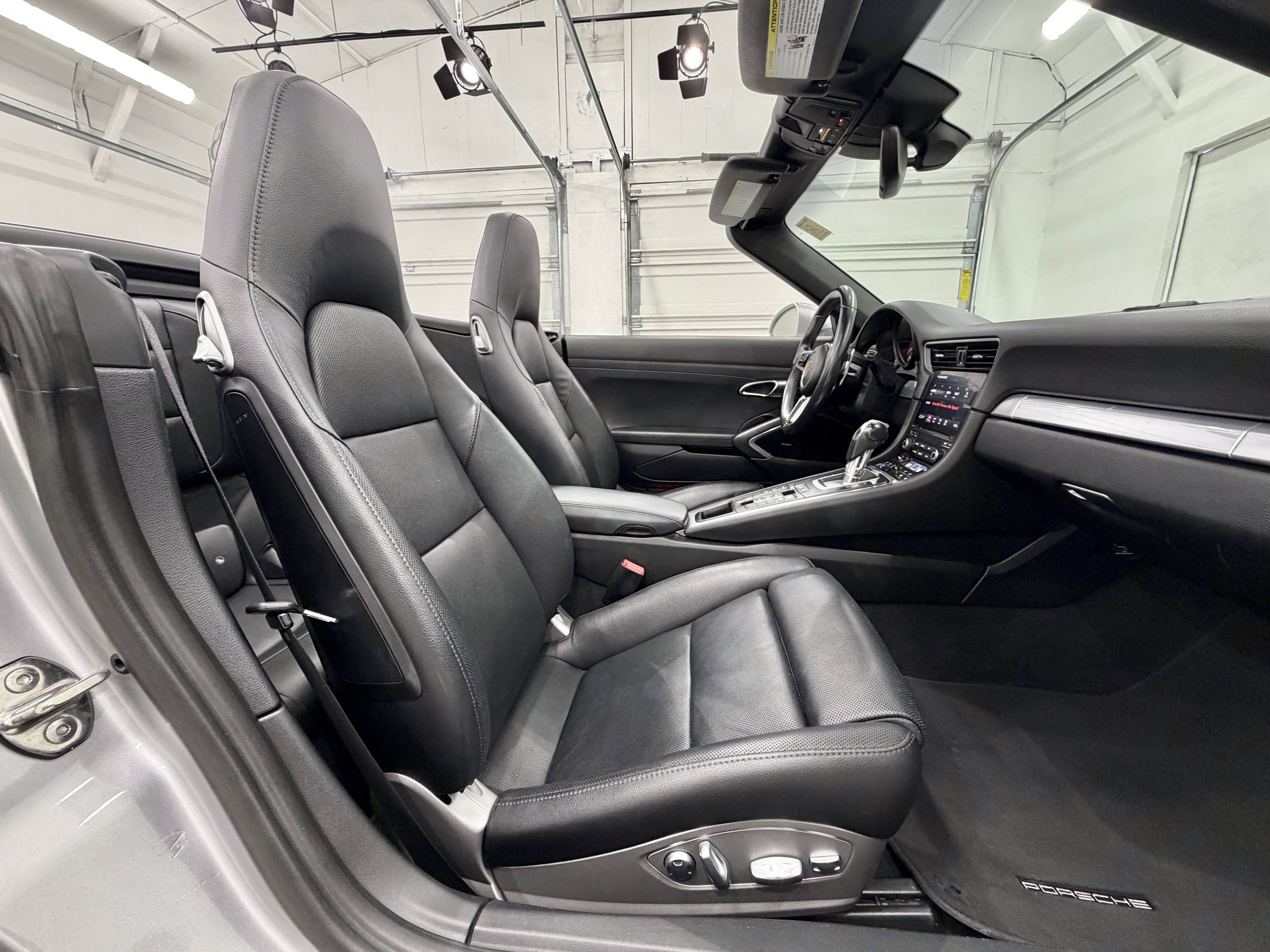 2017 Porsche 911 Carrera