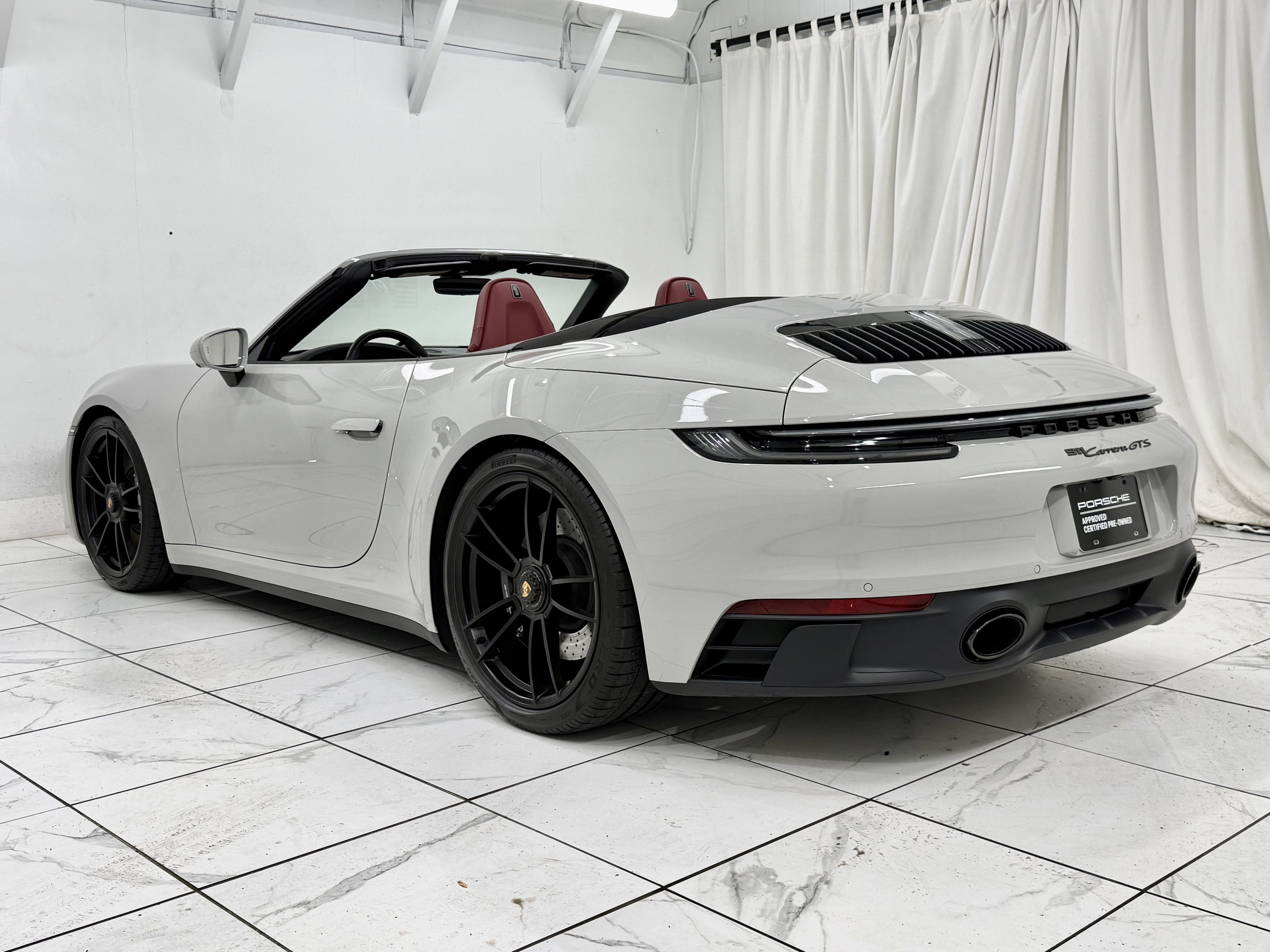 2024 Porsche 911 Carrera Gts
