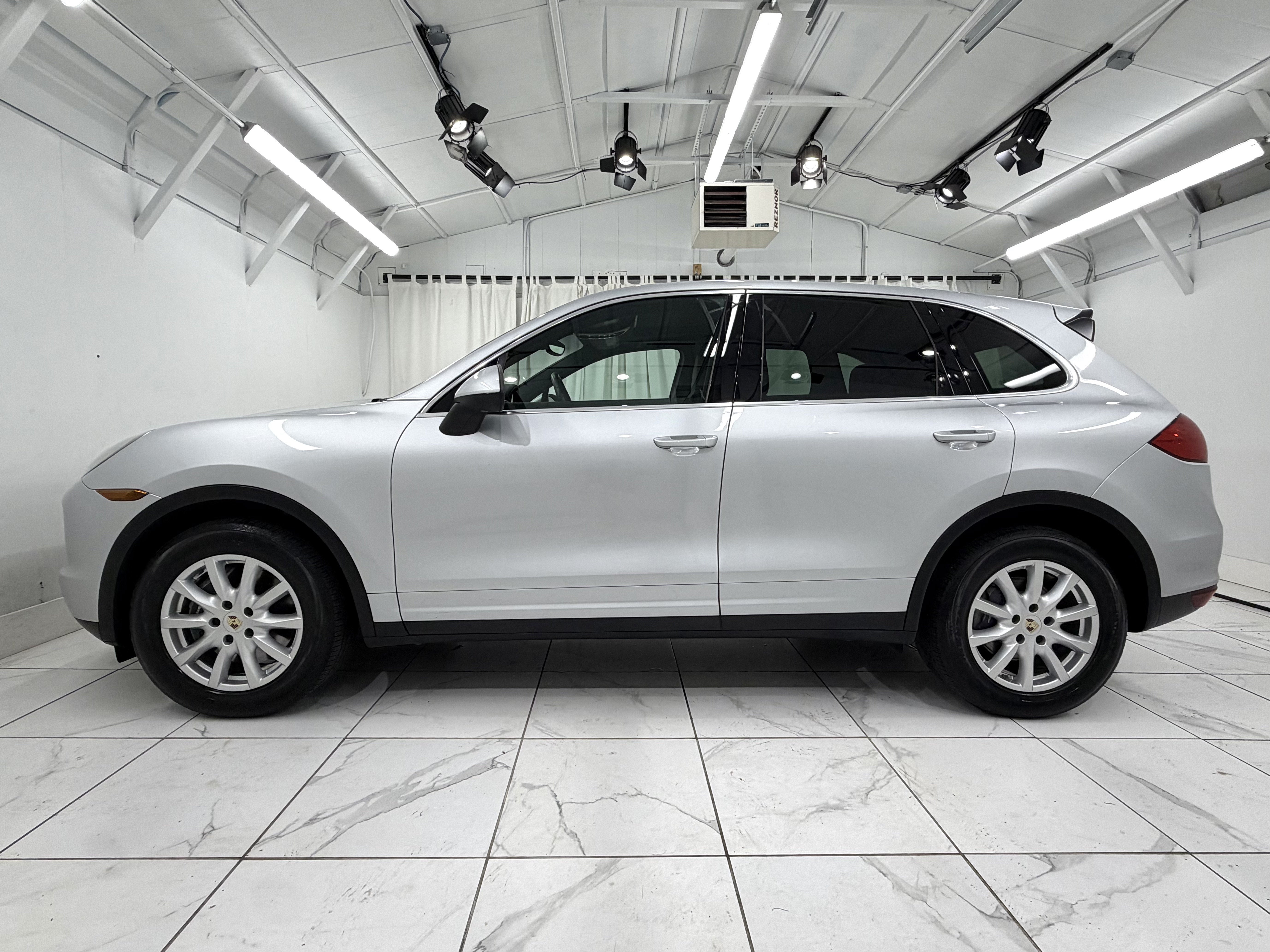 2013 Porsche Cayenne Base