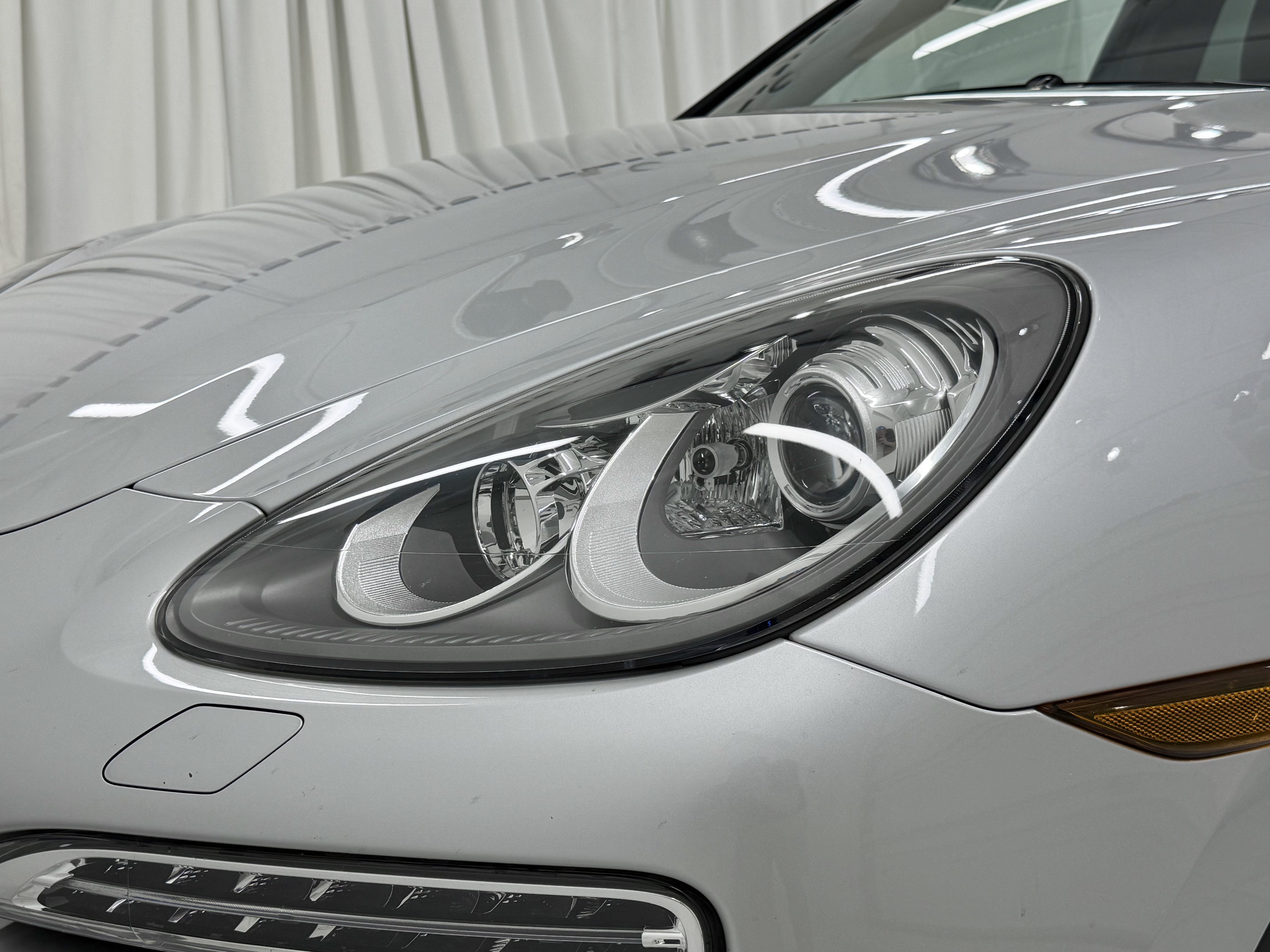 2013 Porsche Cayenne Base