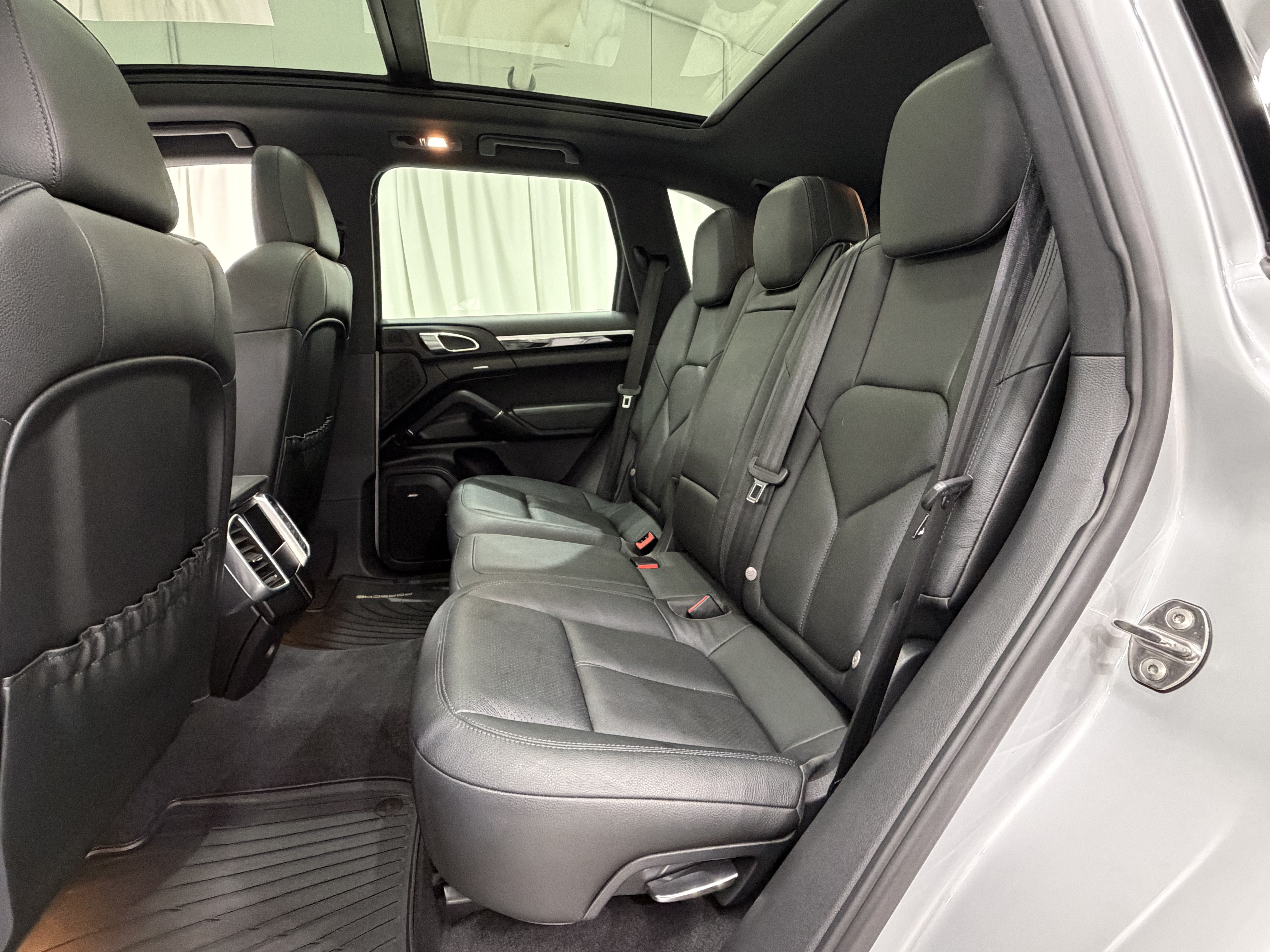 2013 Porsche Cayenne Base