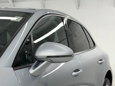 2022 Porsche Macan AWD