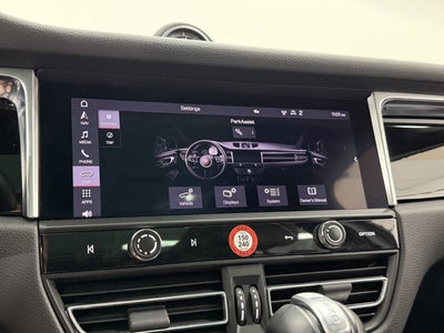 2022 Porsche Macan AWD