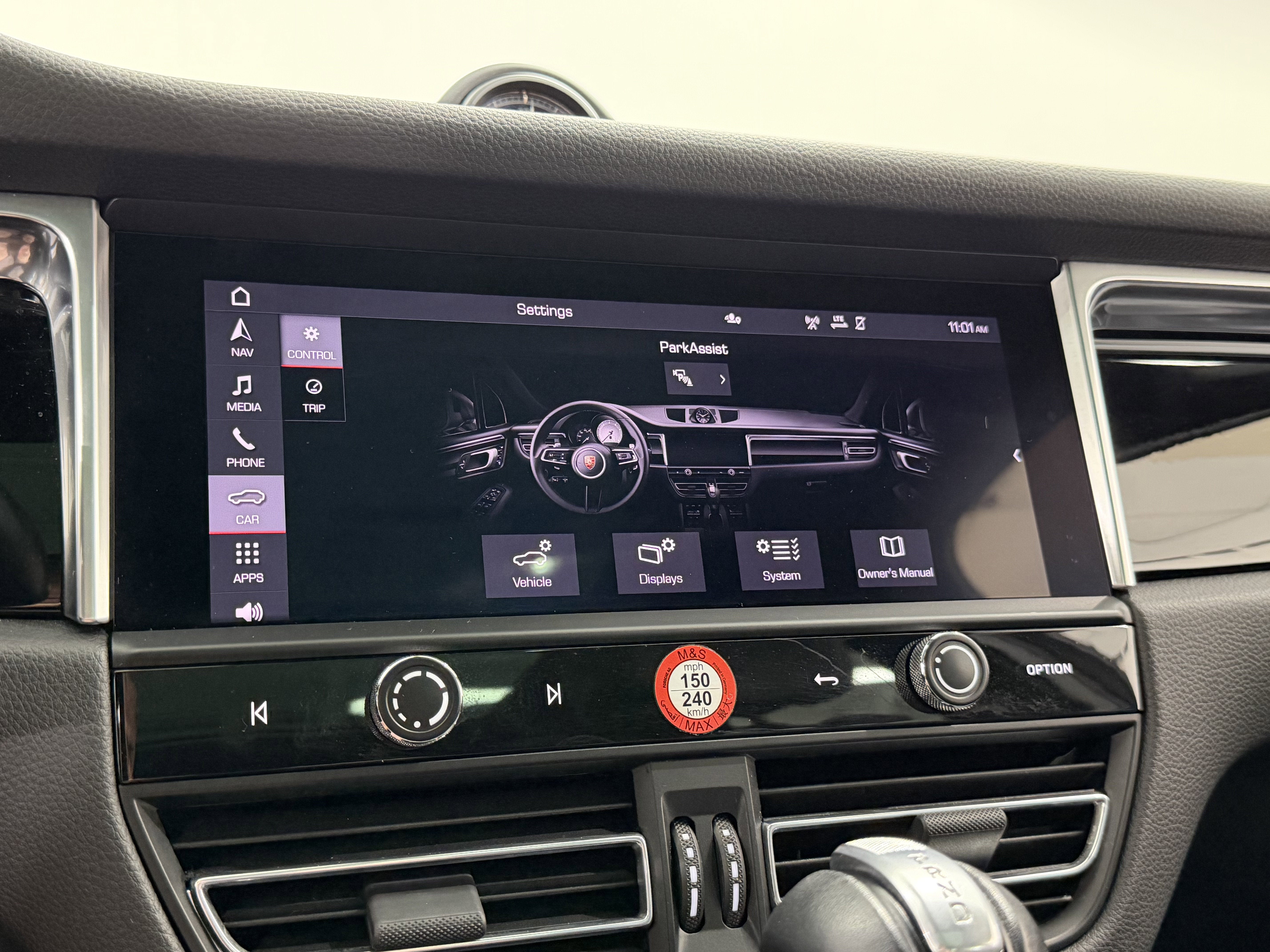 2022 Porsche Macan AWD