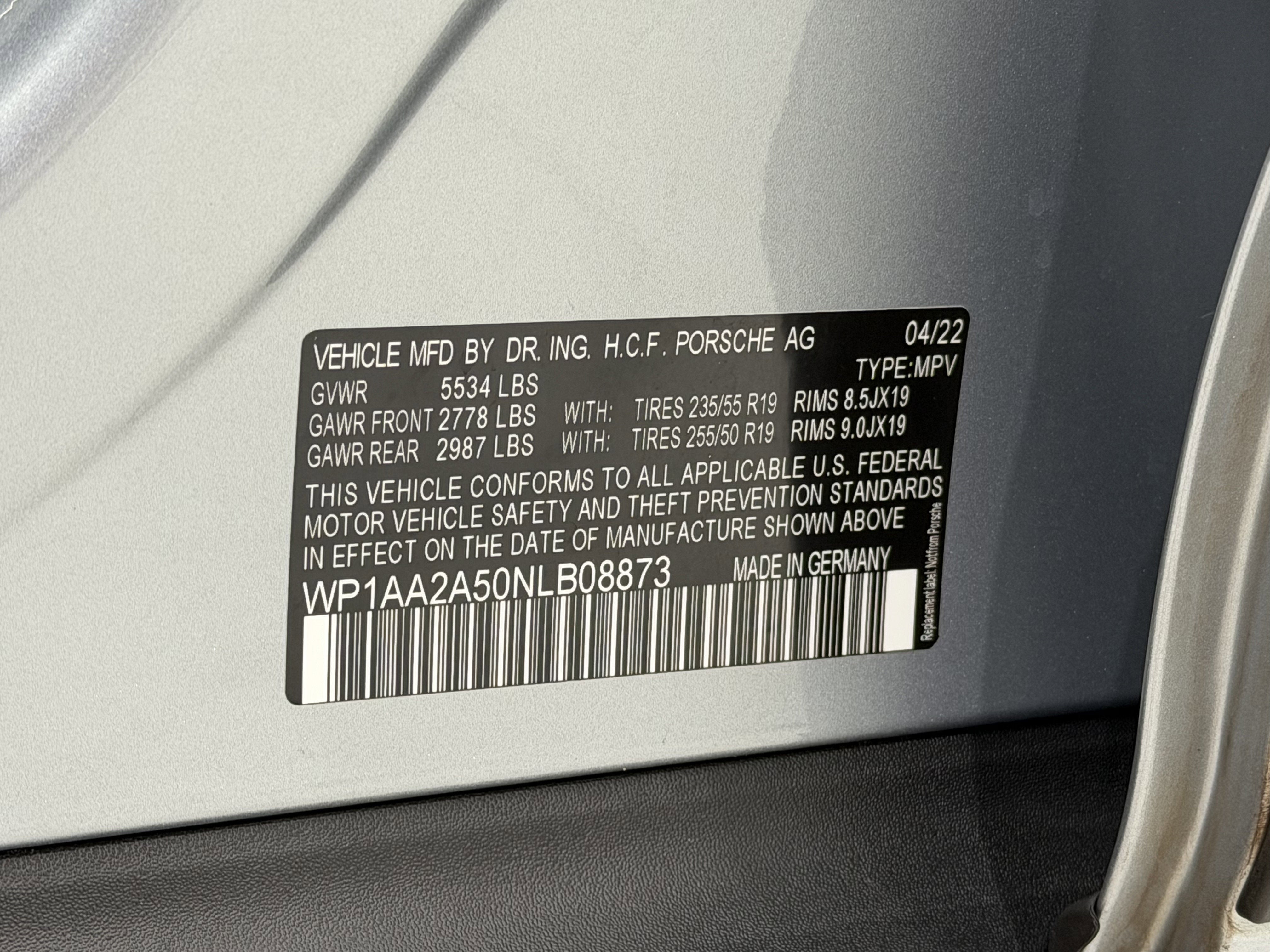 2022 Porsche Macan AWD