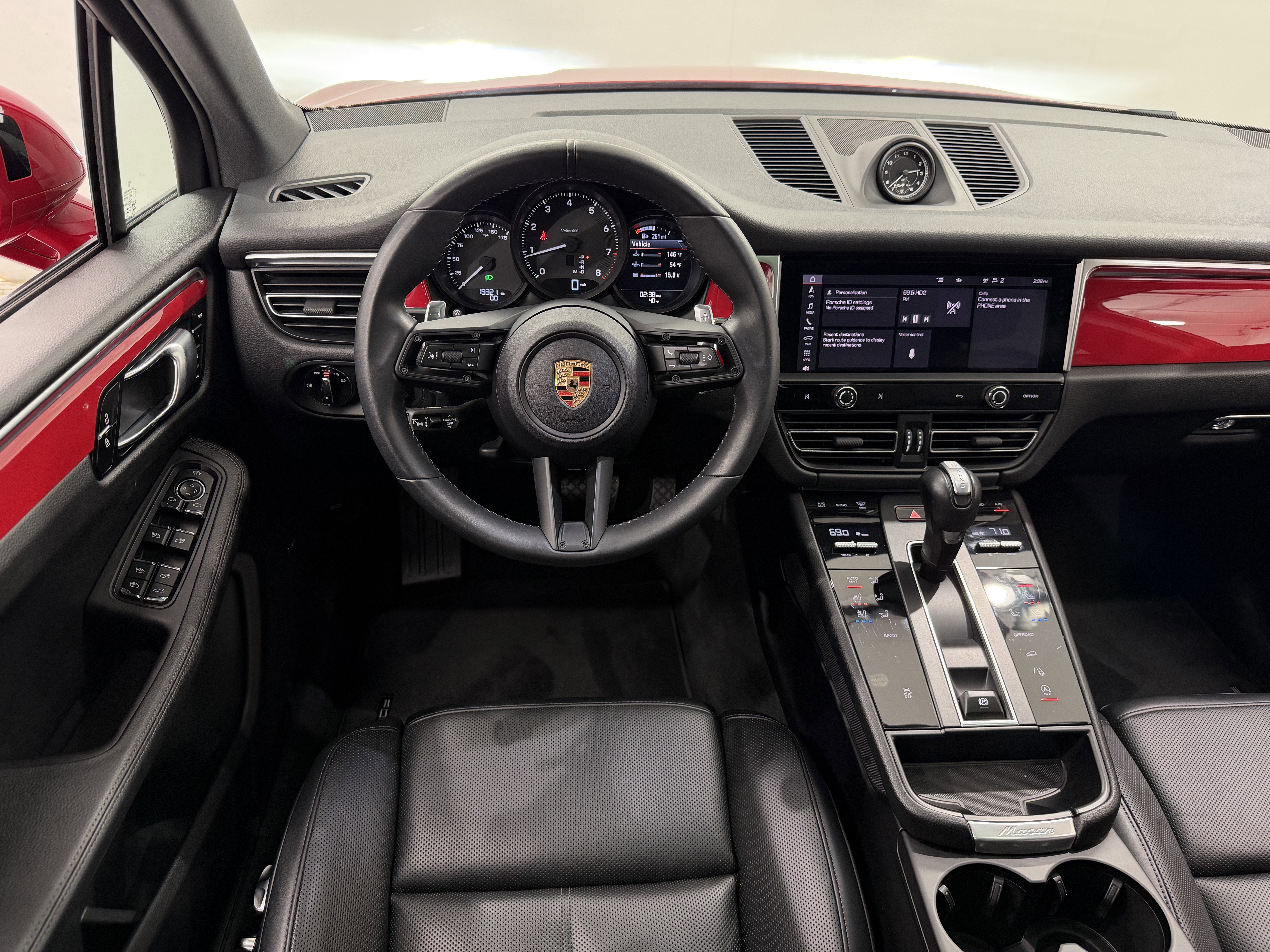 2024 Porsche Macan Base