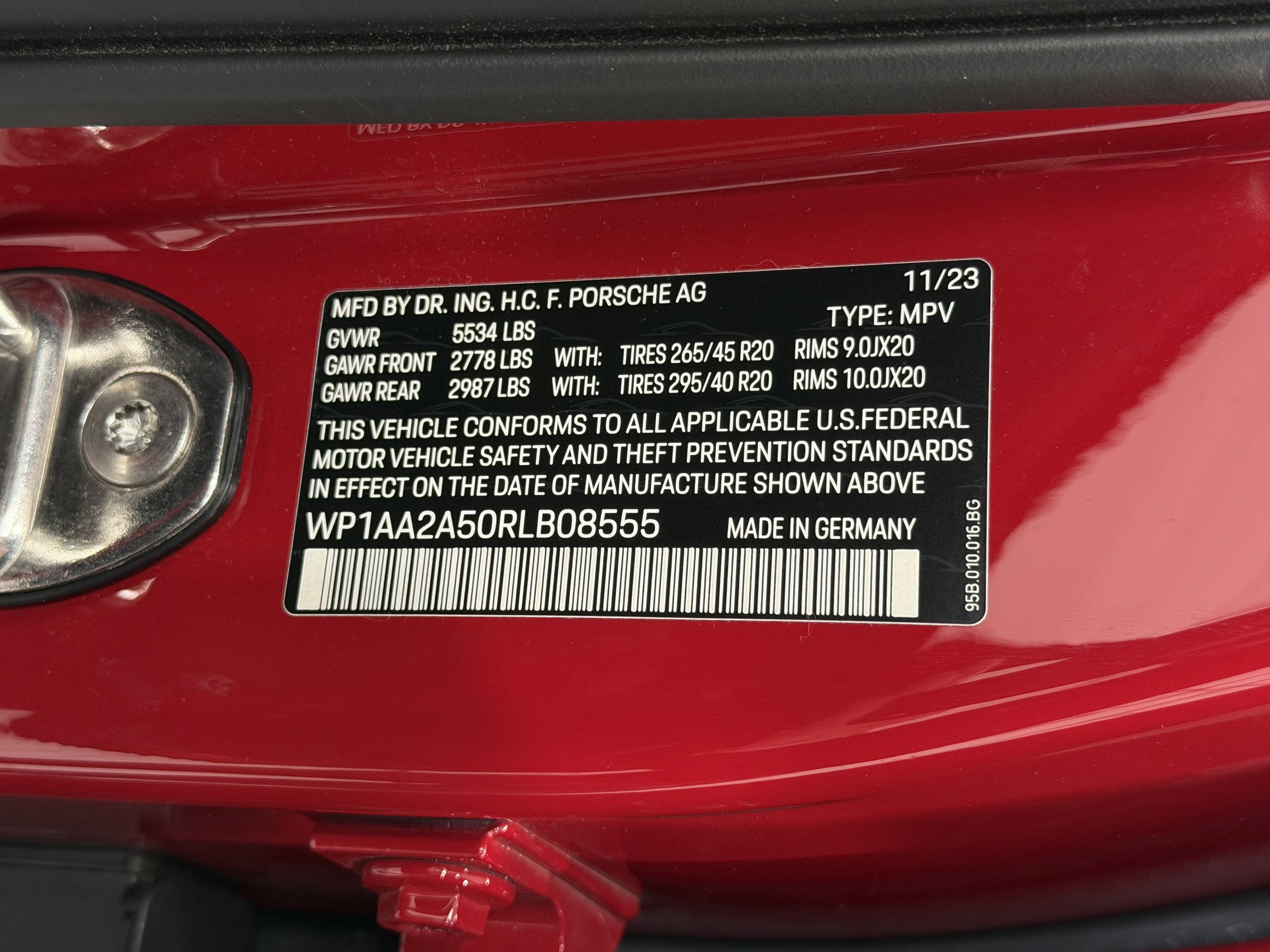 2024 Porsche Macan Base