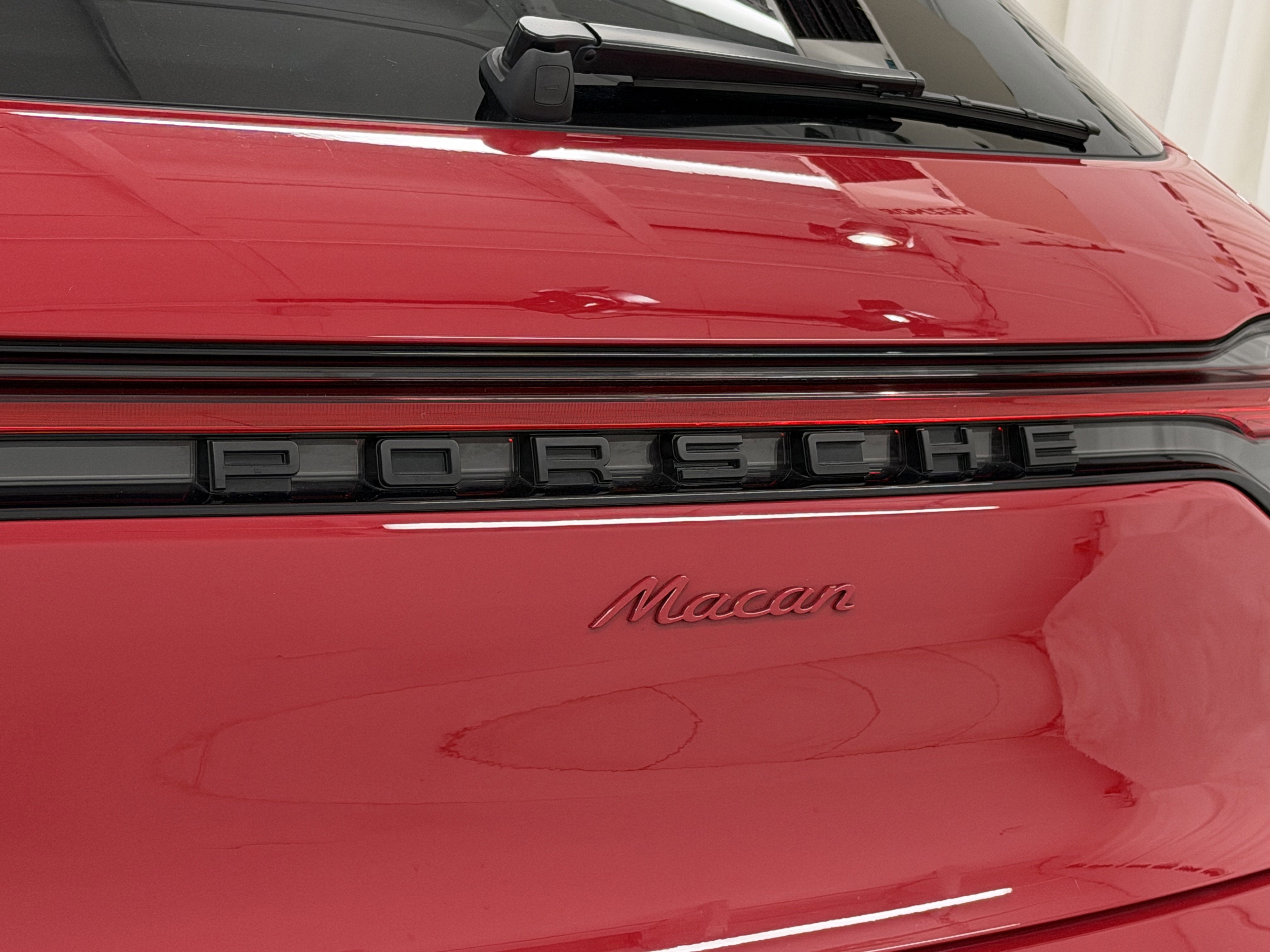 2024 Porsche Macan Base