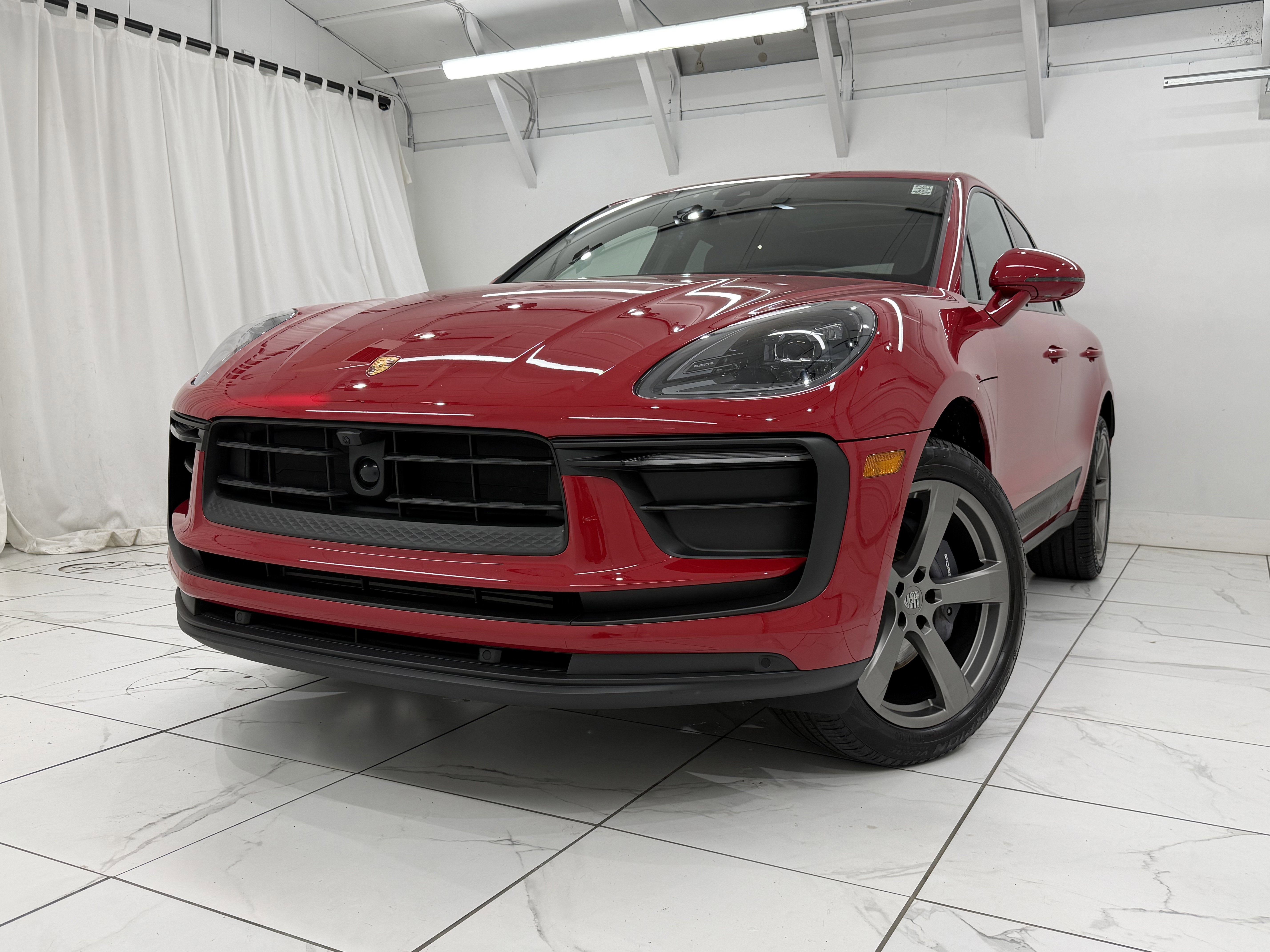 2024 Porsche Macan Base