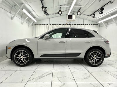 2025 Porsche Macan Base