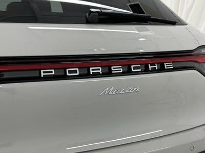 2025 Porsche Macan Base