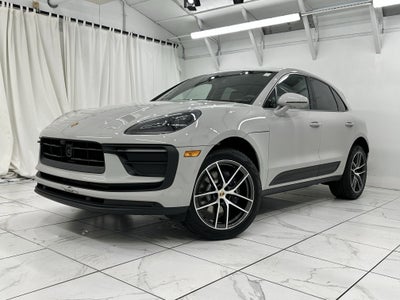 2025 Porsche Macan Base