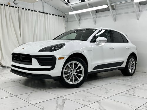 2025 Porsche Macan Base