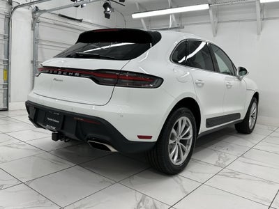 2025 Porsche Macan Base
