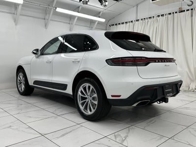2025 Porsche Macan Base