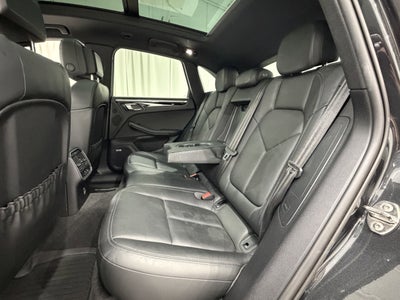 2021 Porsche Macan AWD