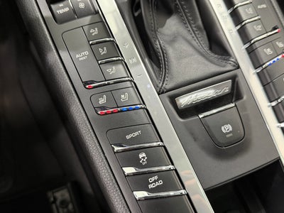 2021 Porsche Macan AWD
