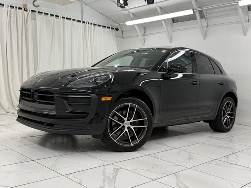 2025 Porsche Macan Base