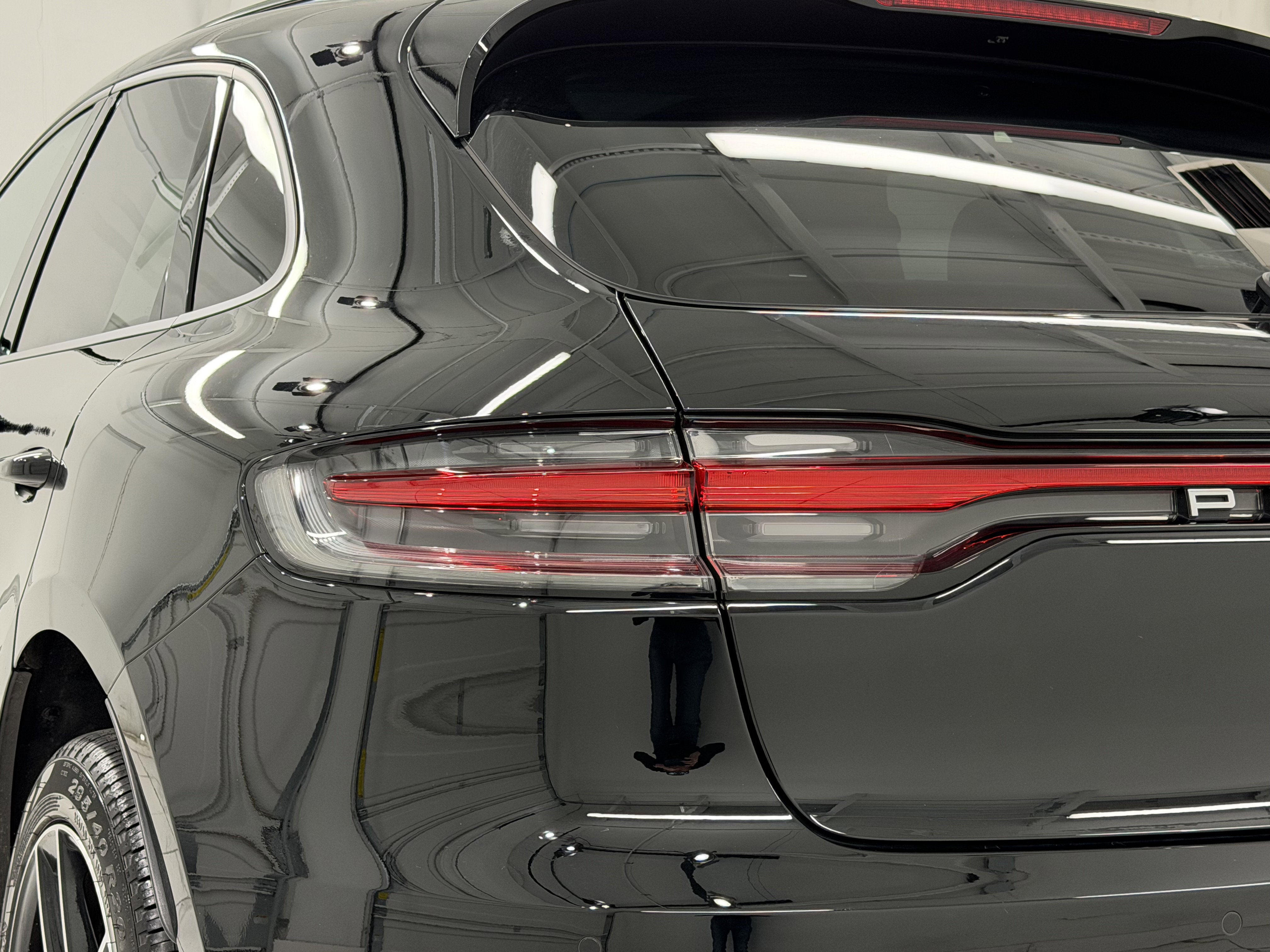 2025 Porsche Macan Base