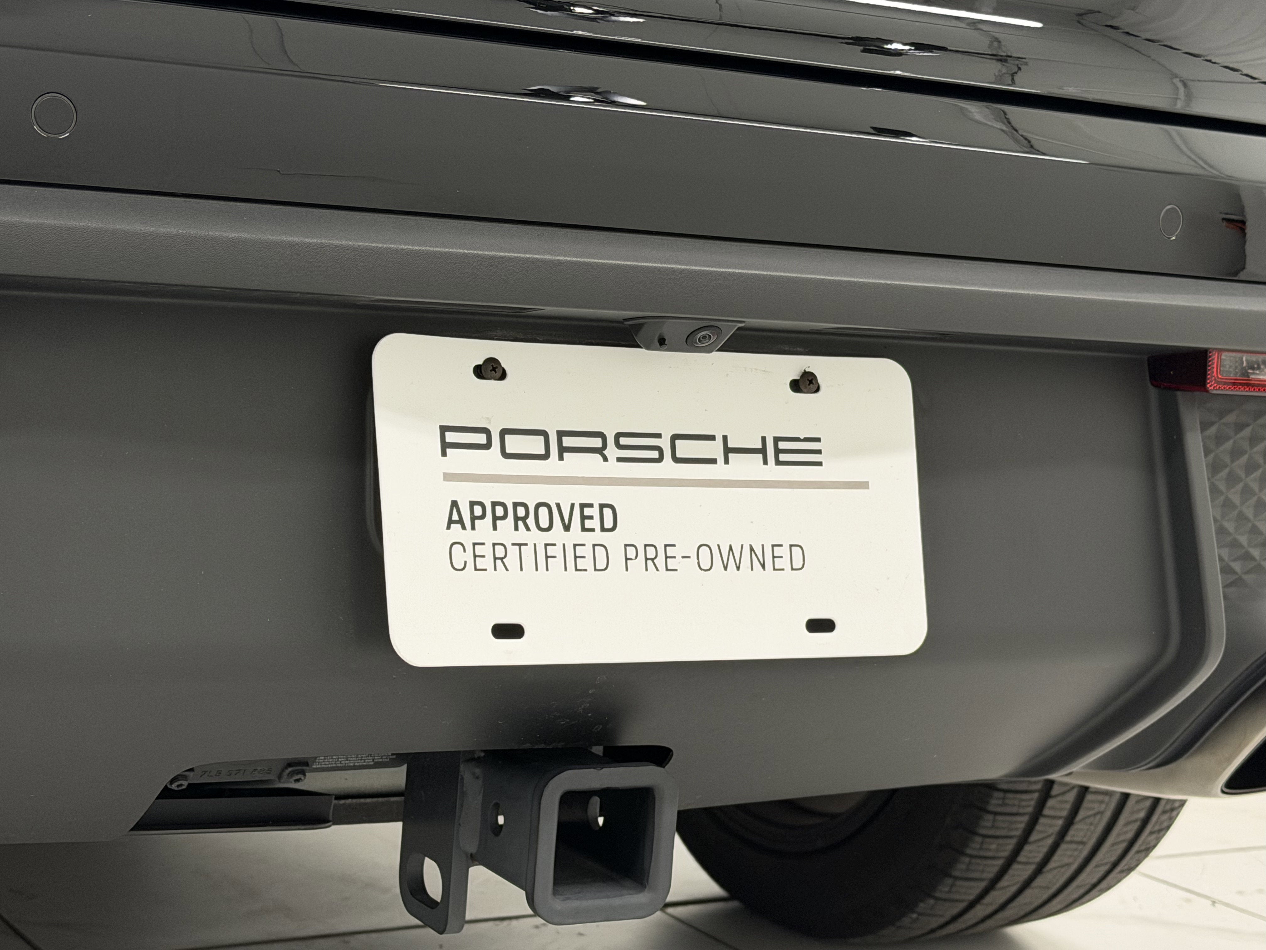 2025 Porsche Macan Base