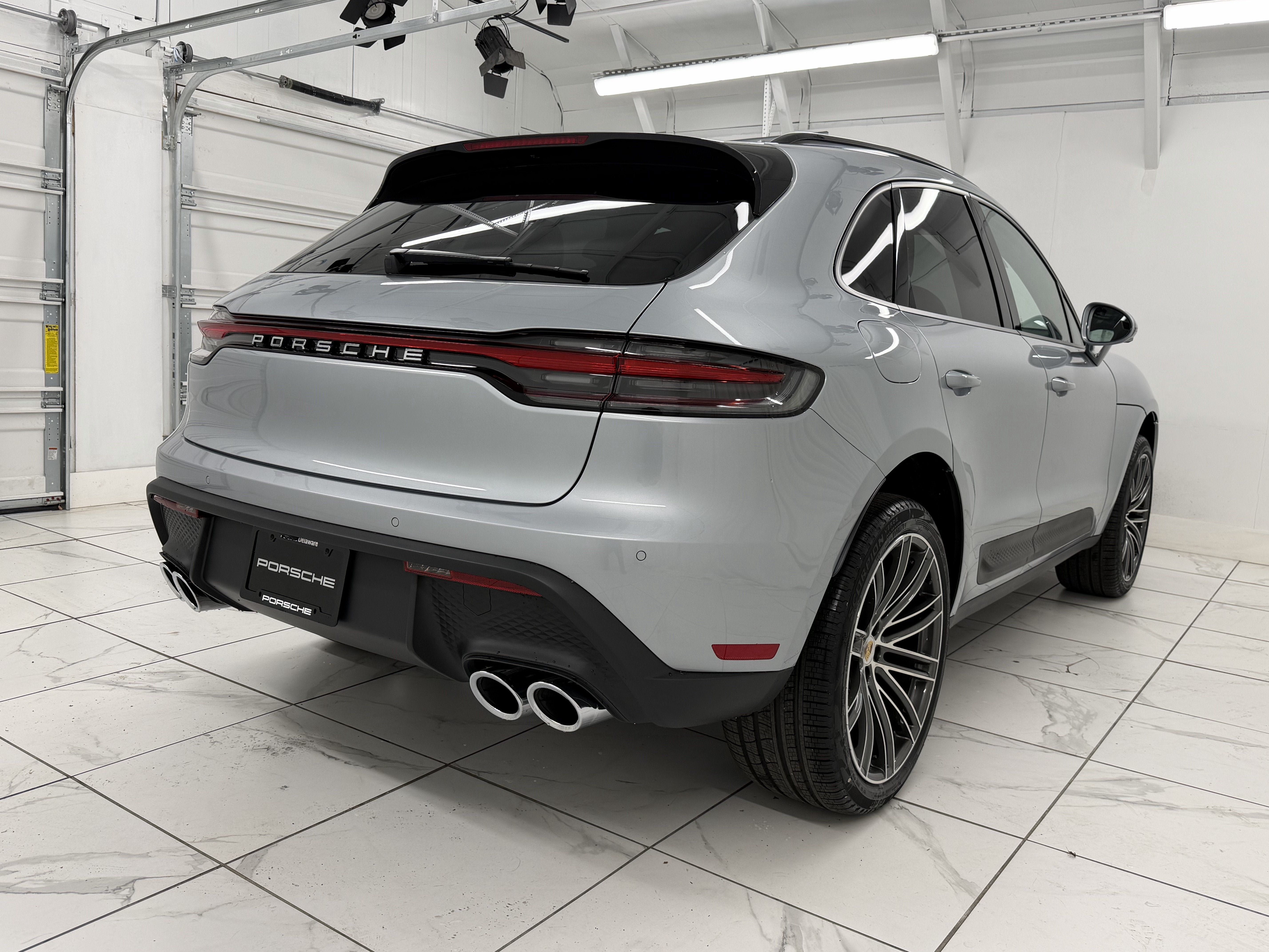 2026 Porsche Macan Base