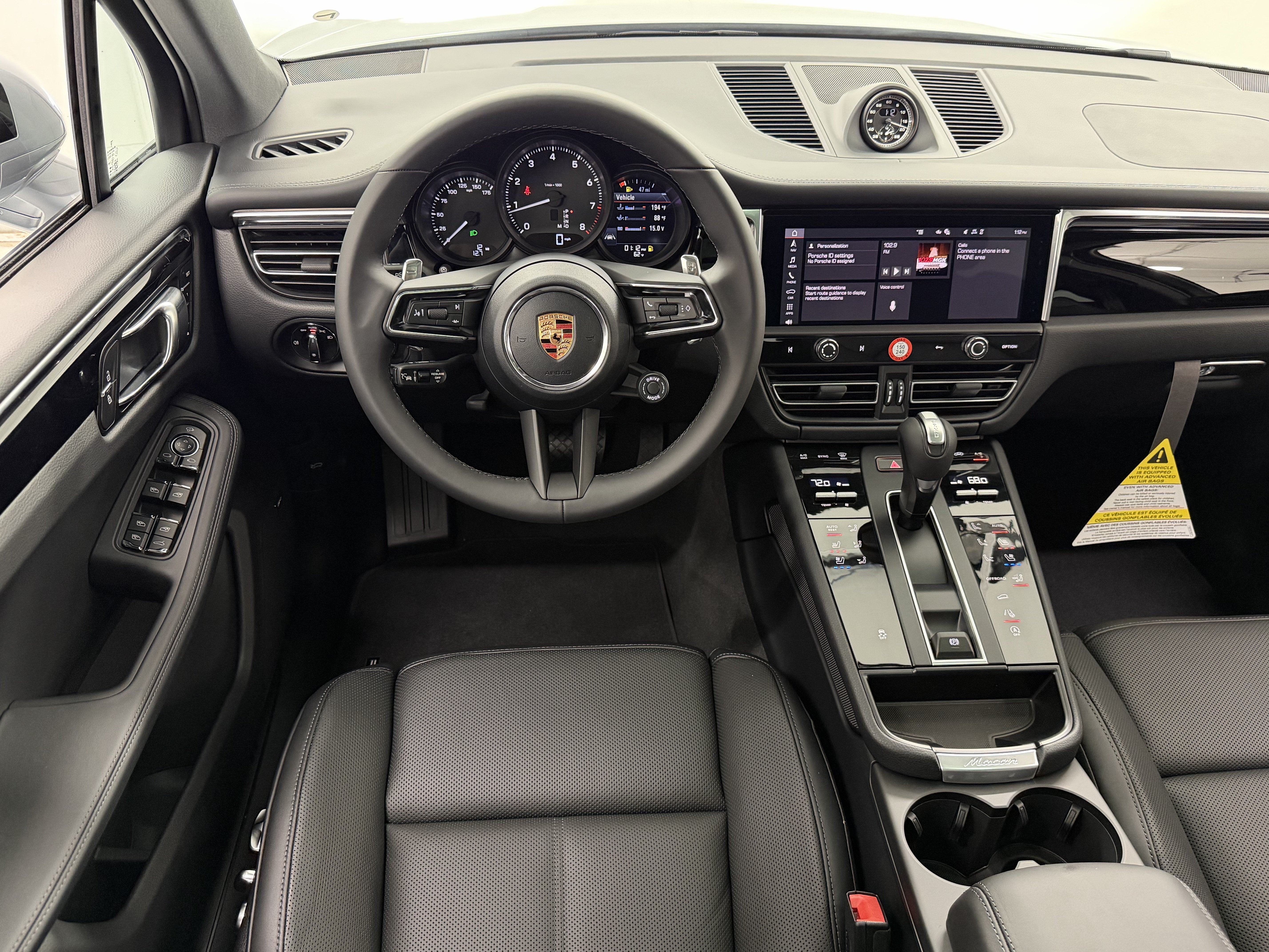 2026 Porsche Macan Base