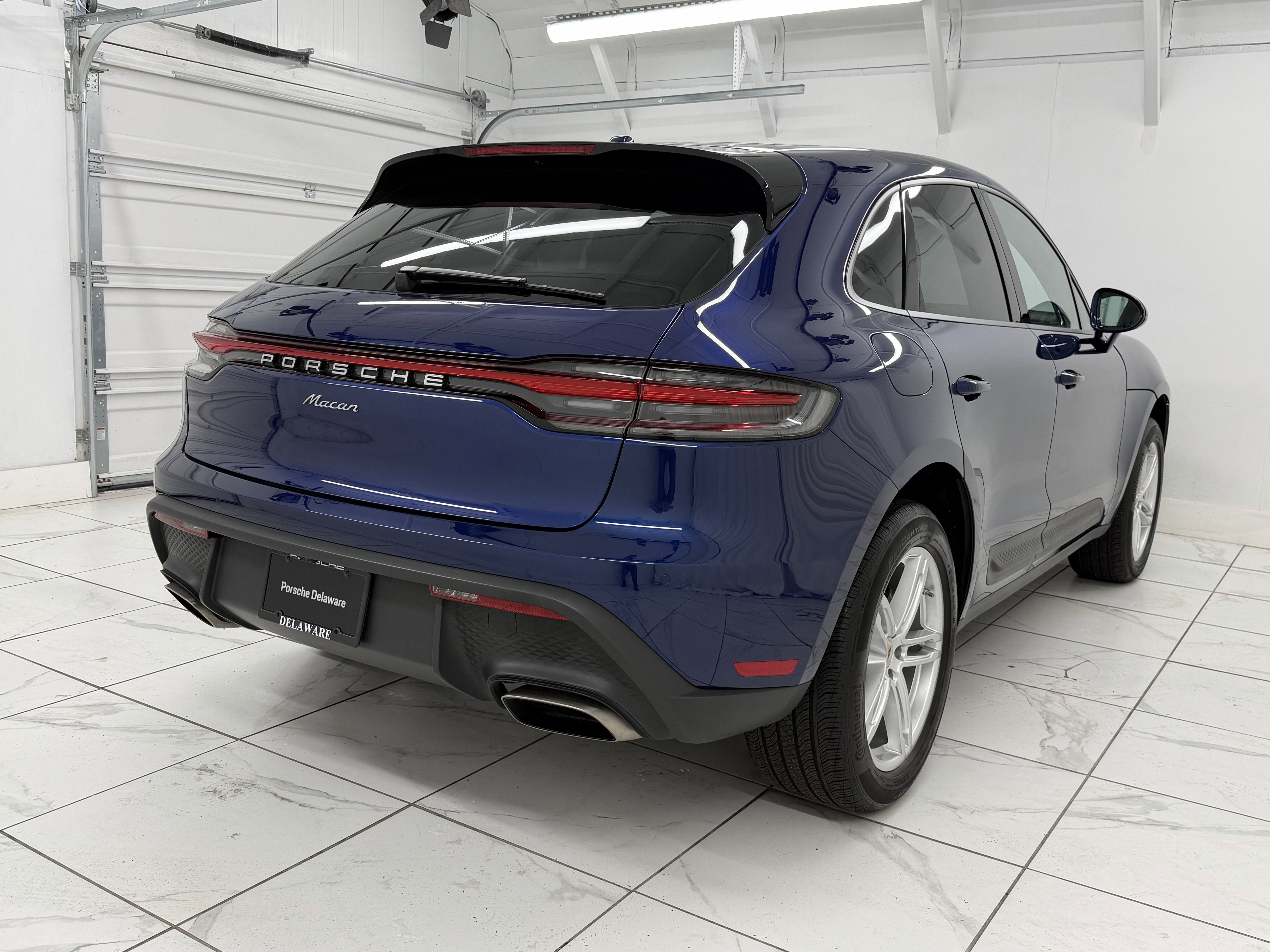 2025 Porsche Macan Base