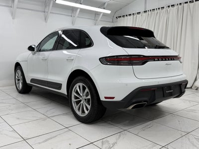 2025 Porsche Macan Base