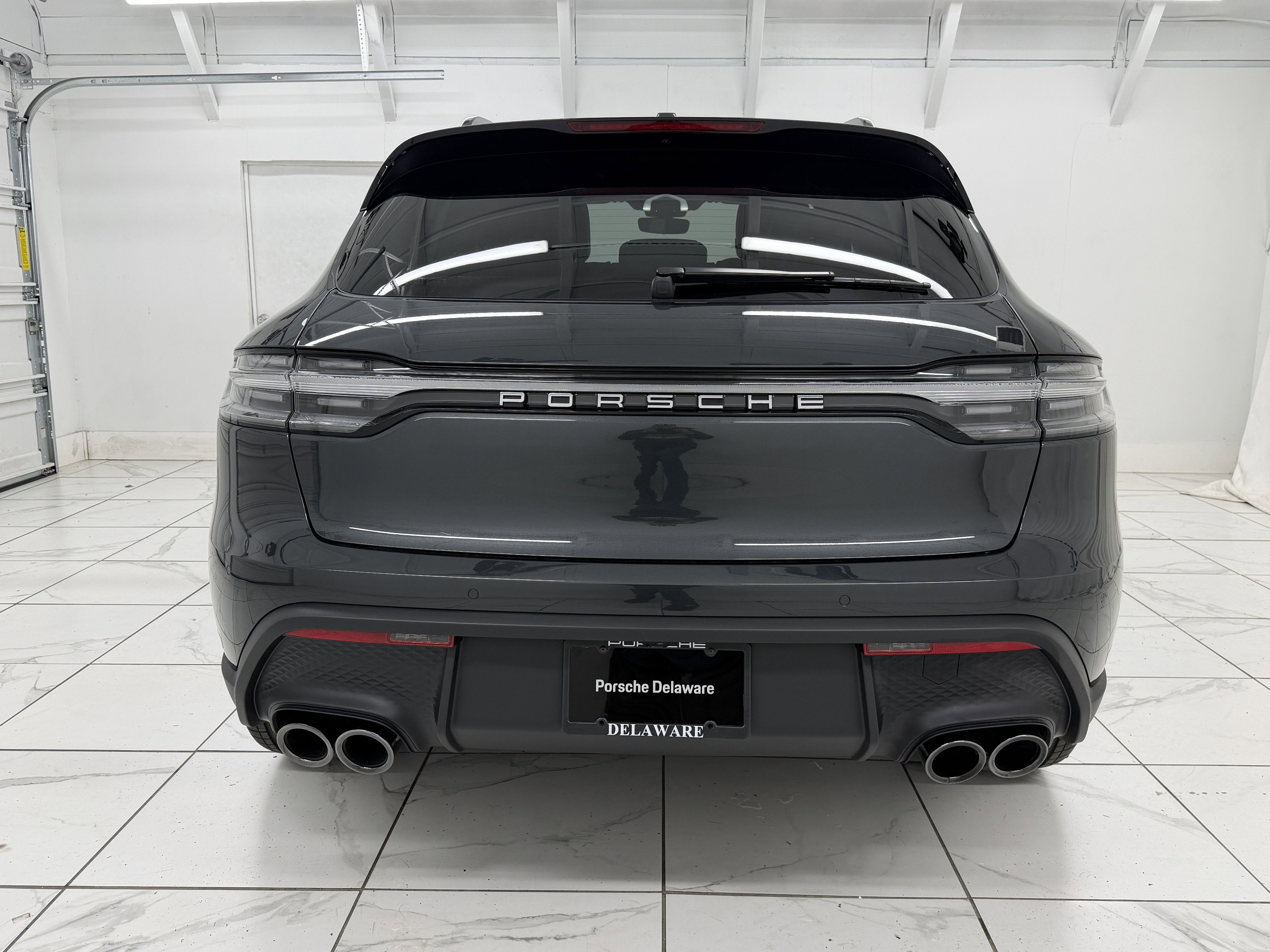 2026 Porsche Macan Base