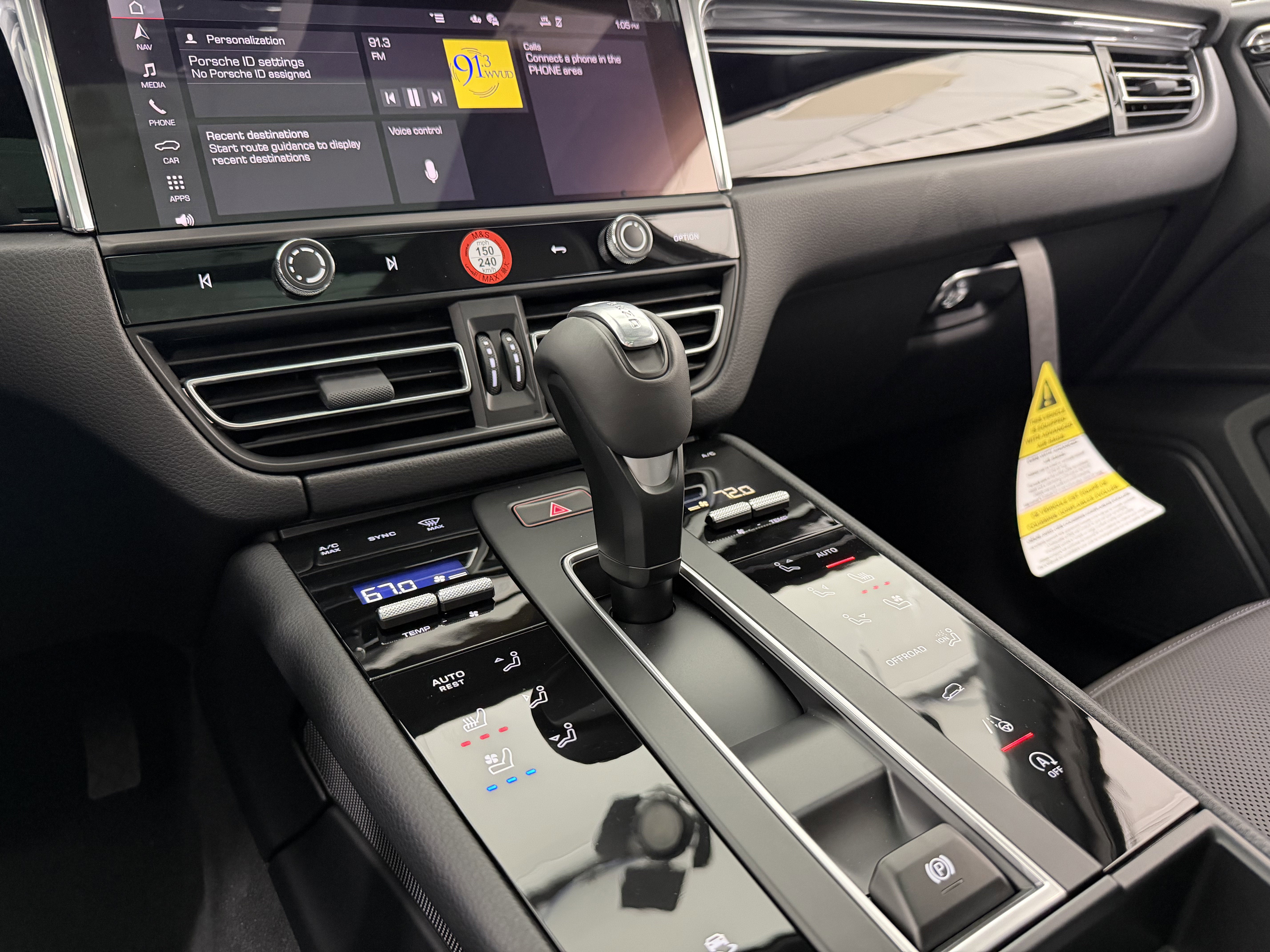 2026 Porsche Macan Base