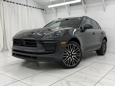2026 Porsche Macan Base