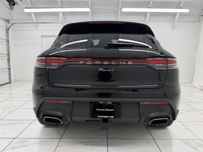 2026 Porsche Macan Base