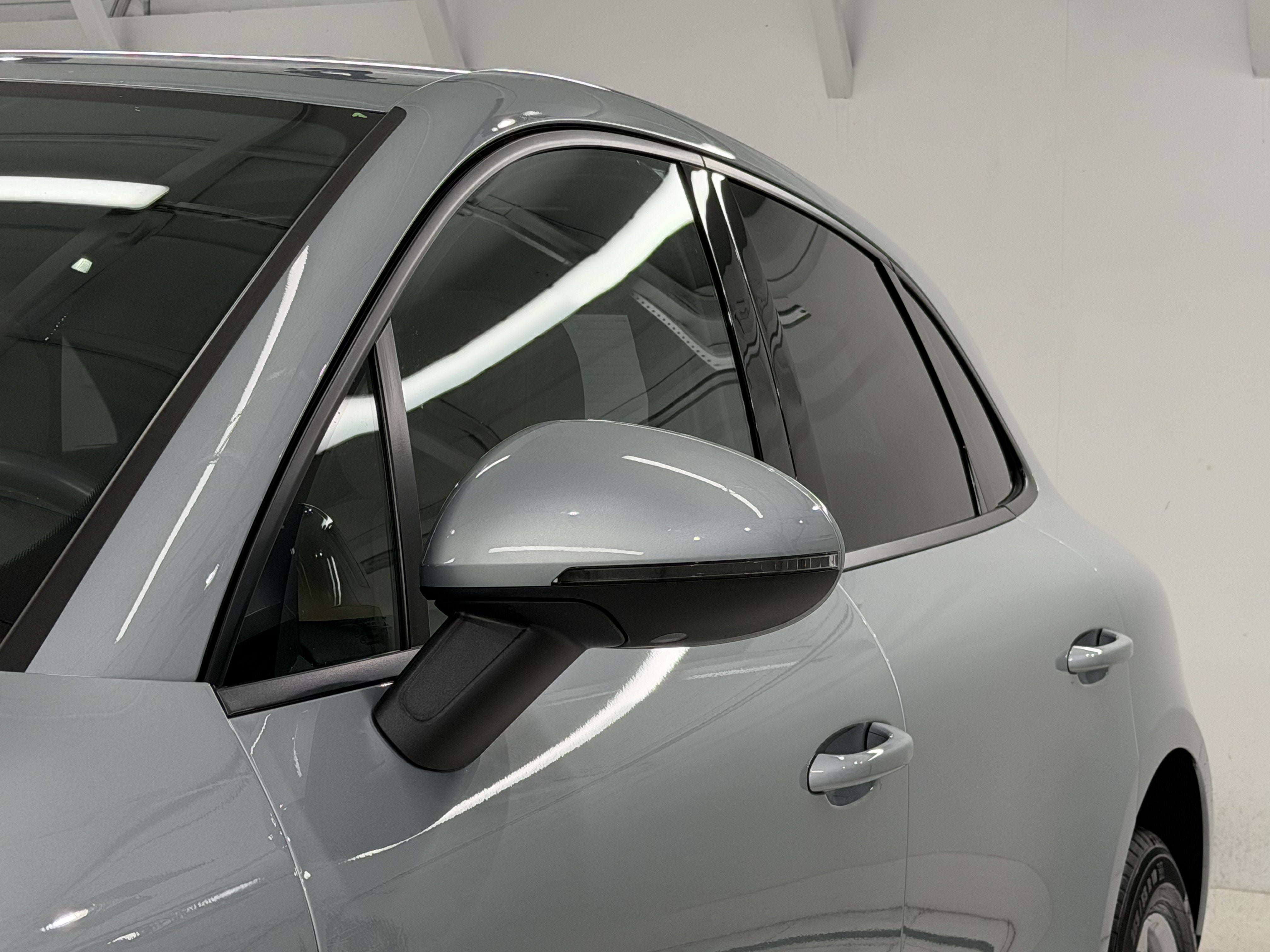 2021 Porsche Macan AWD