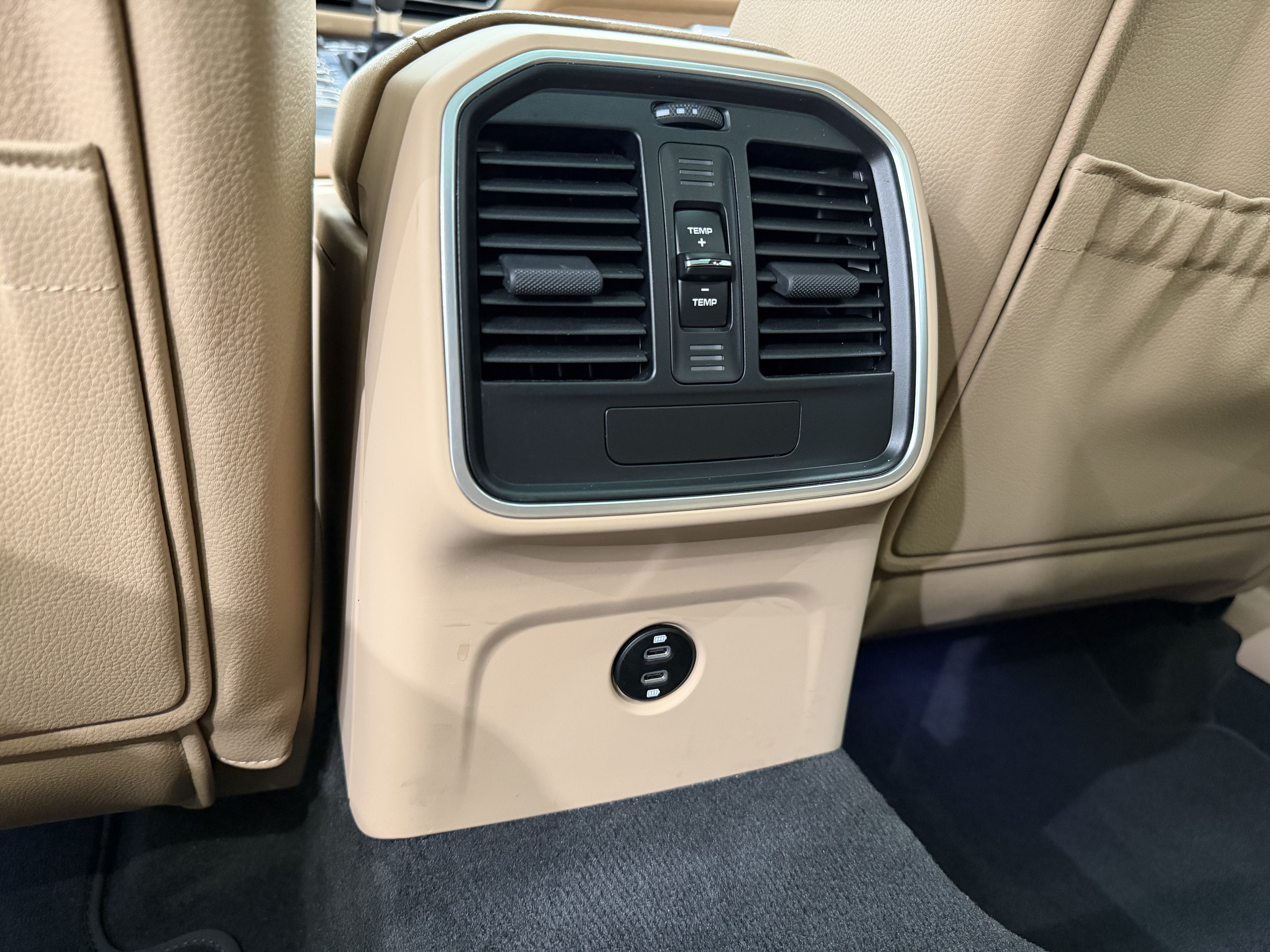 2021 Porsche Macan AWD