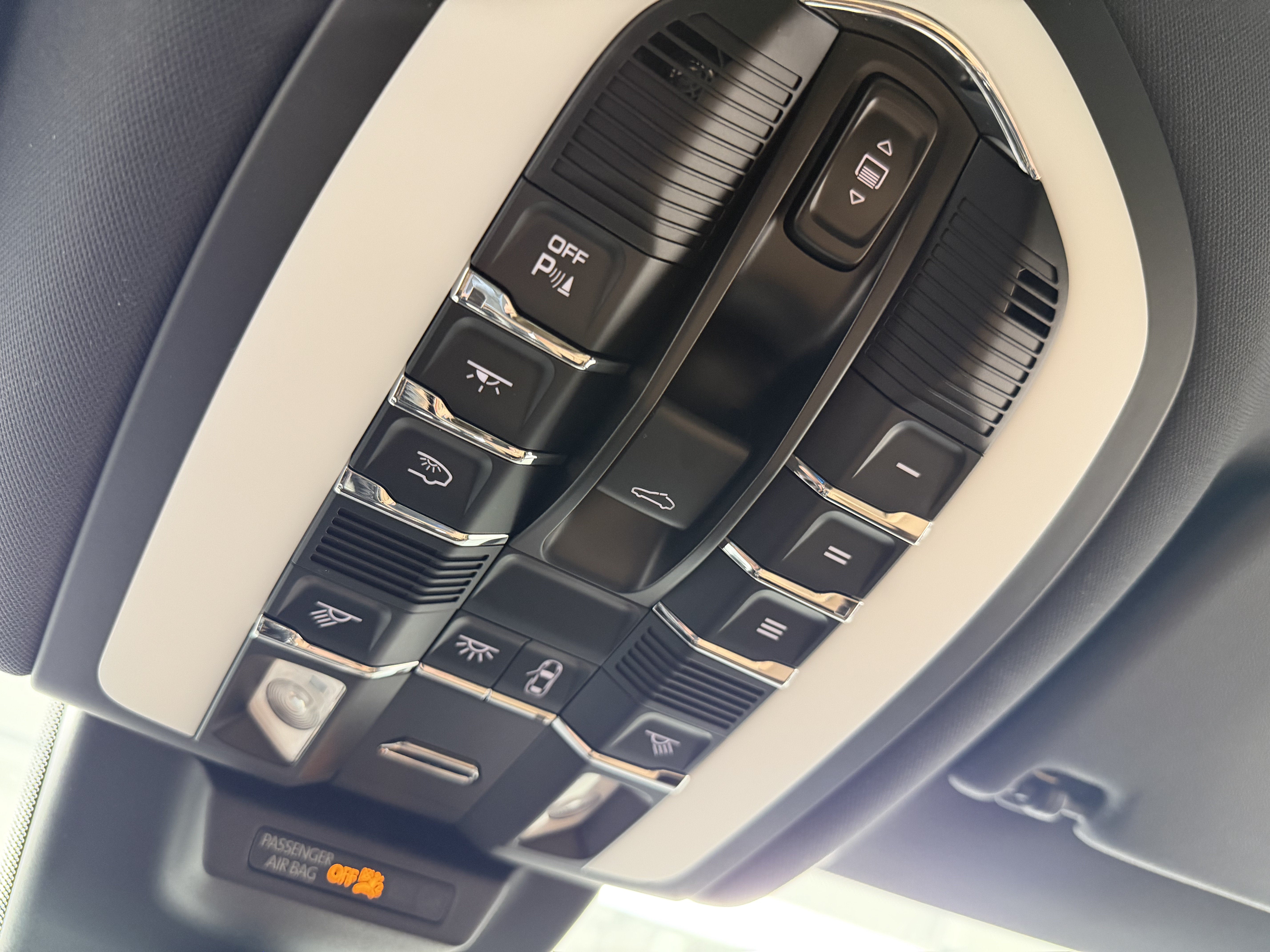 2021 Porsche Macan AWD