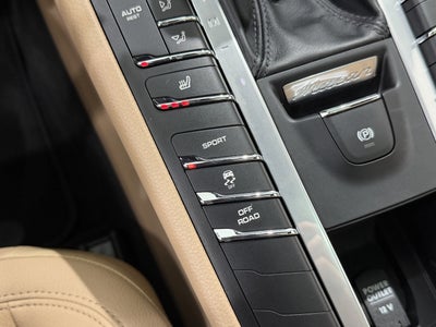2021 Porsche Macan AWD