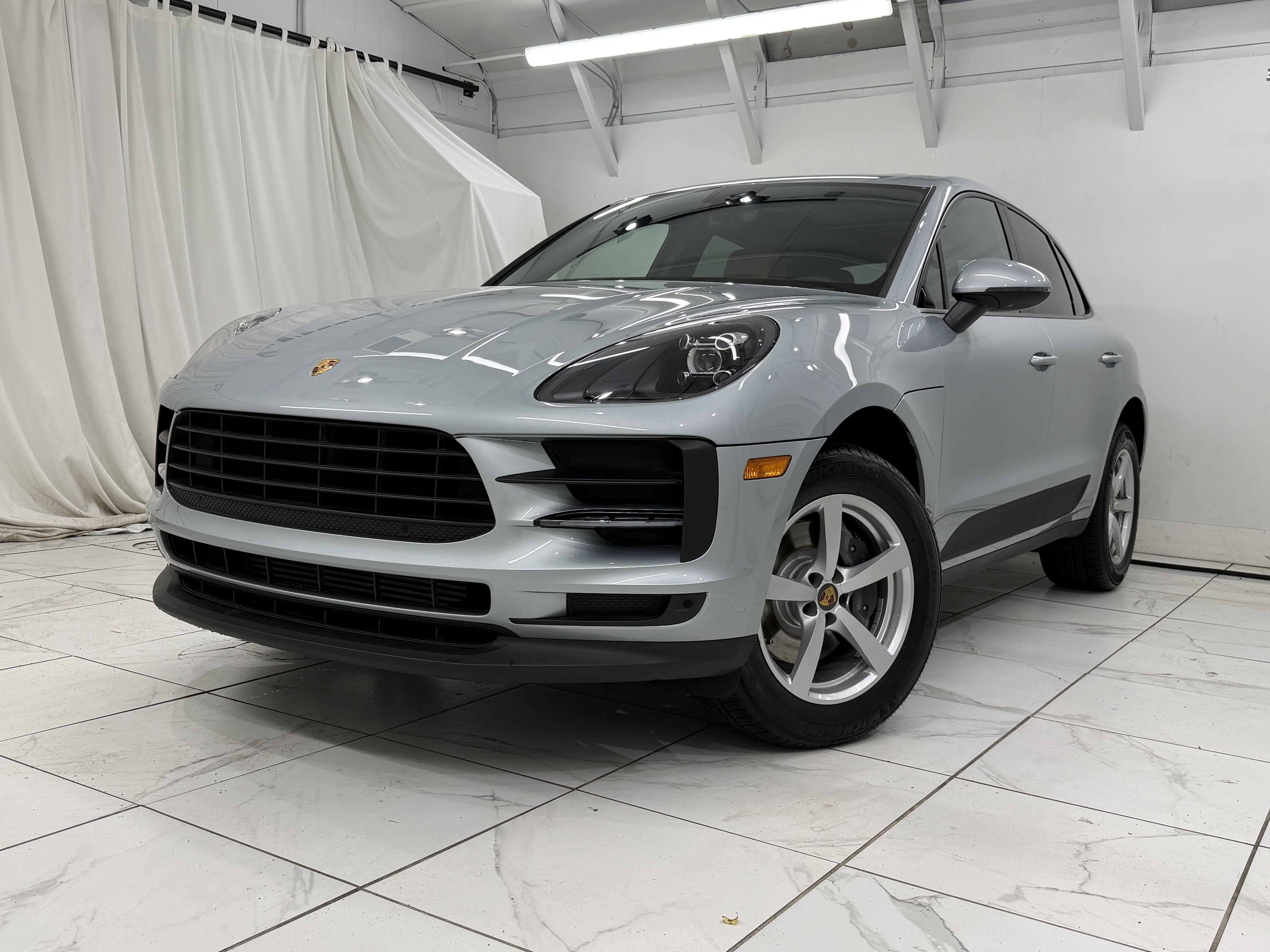 2021 Porsche Macan AWD