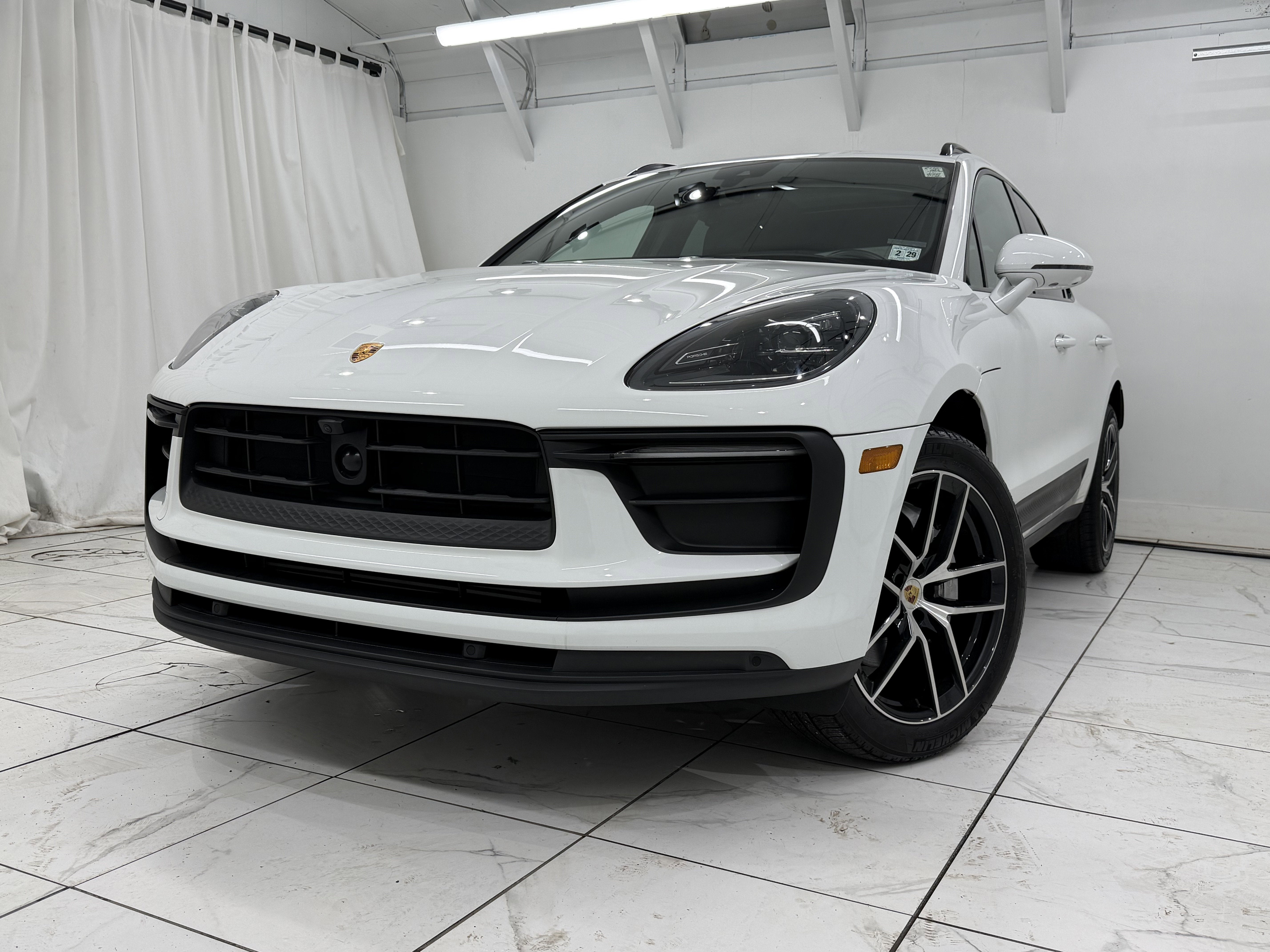 2024 Porsche Macan Base