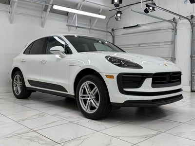 2025 Porsche Macan Base
