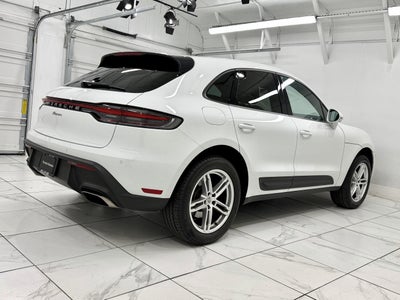 2025 Porsche Macan Base