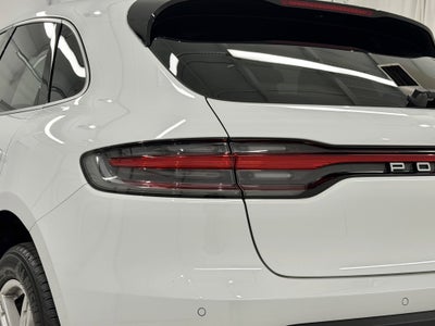 2025 Porsche Macan Base