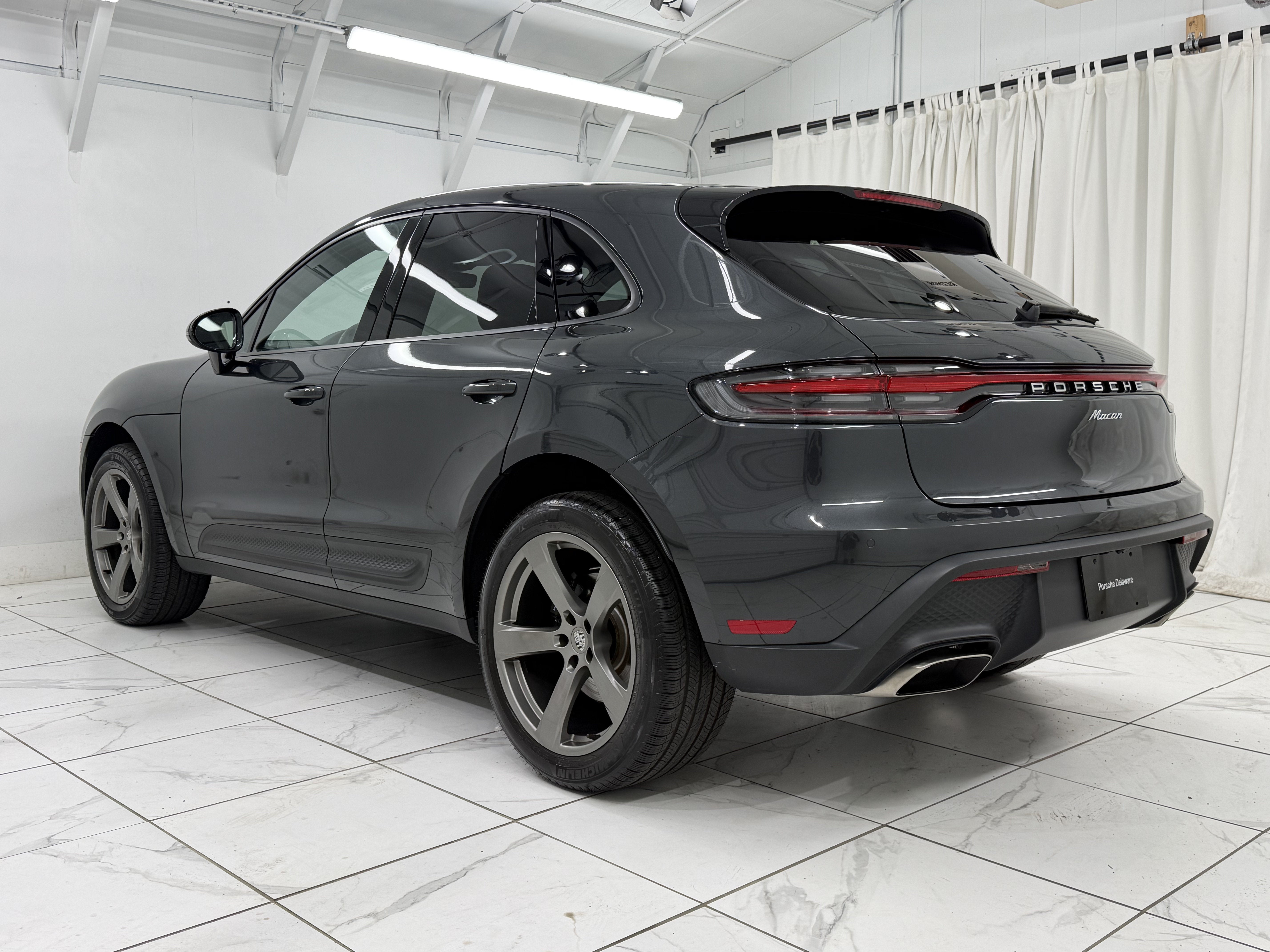 2024 Porsche Macan Base