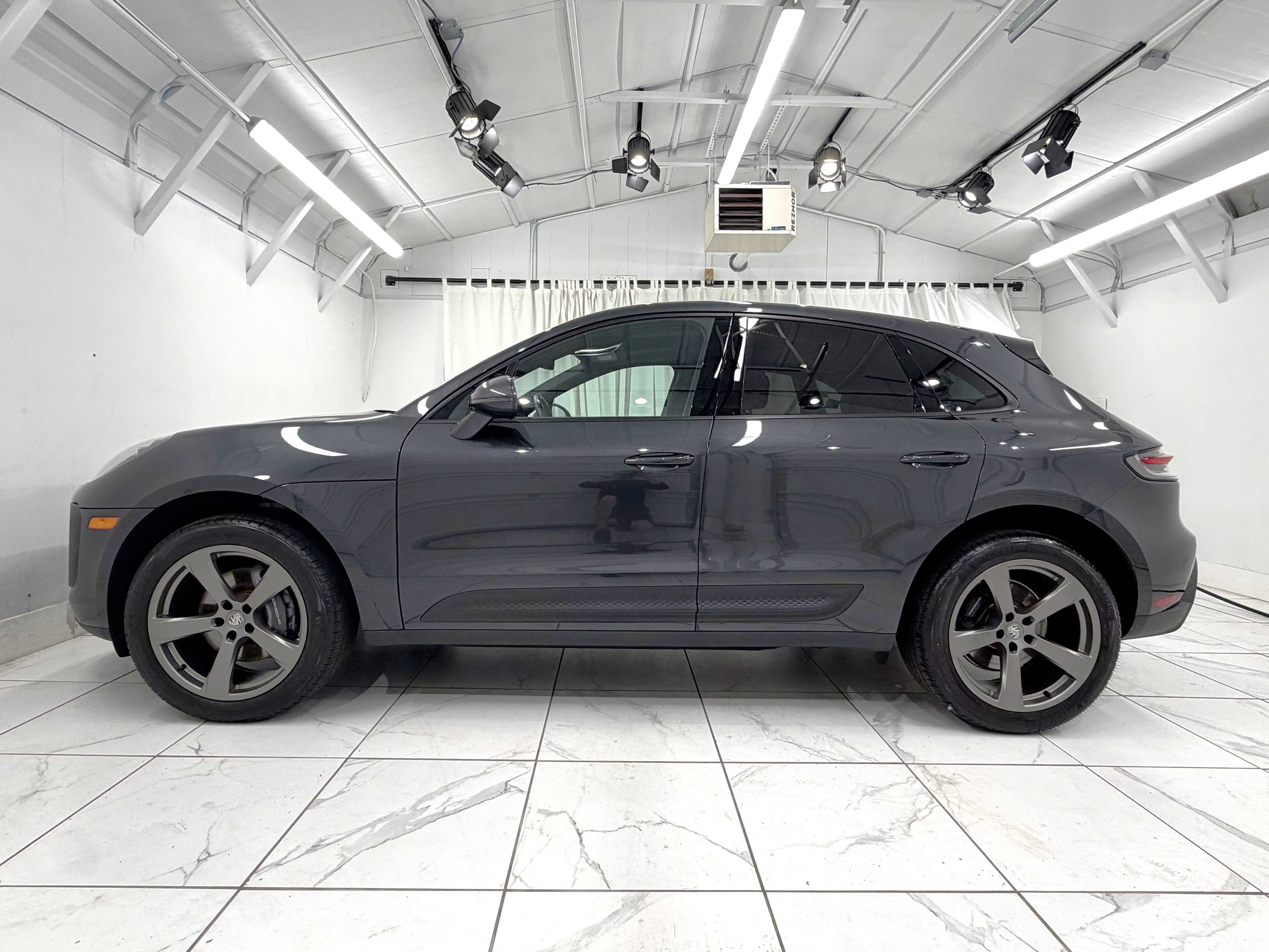 2024 Porsche Macan Base