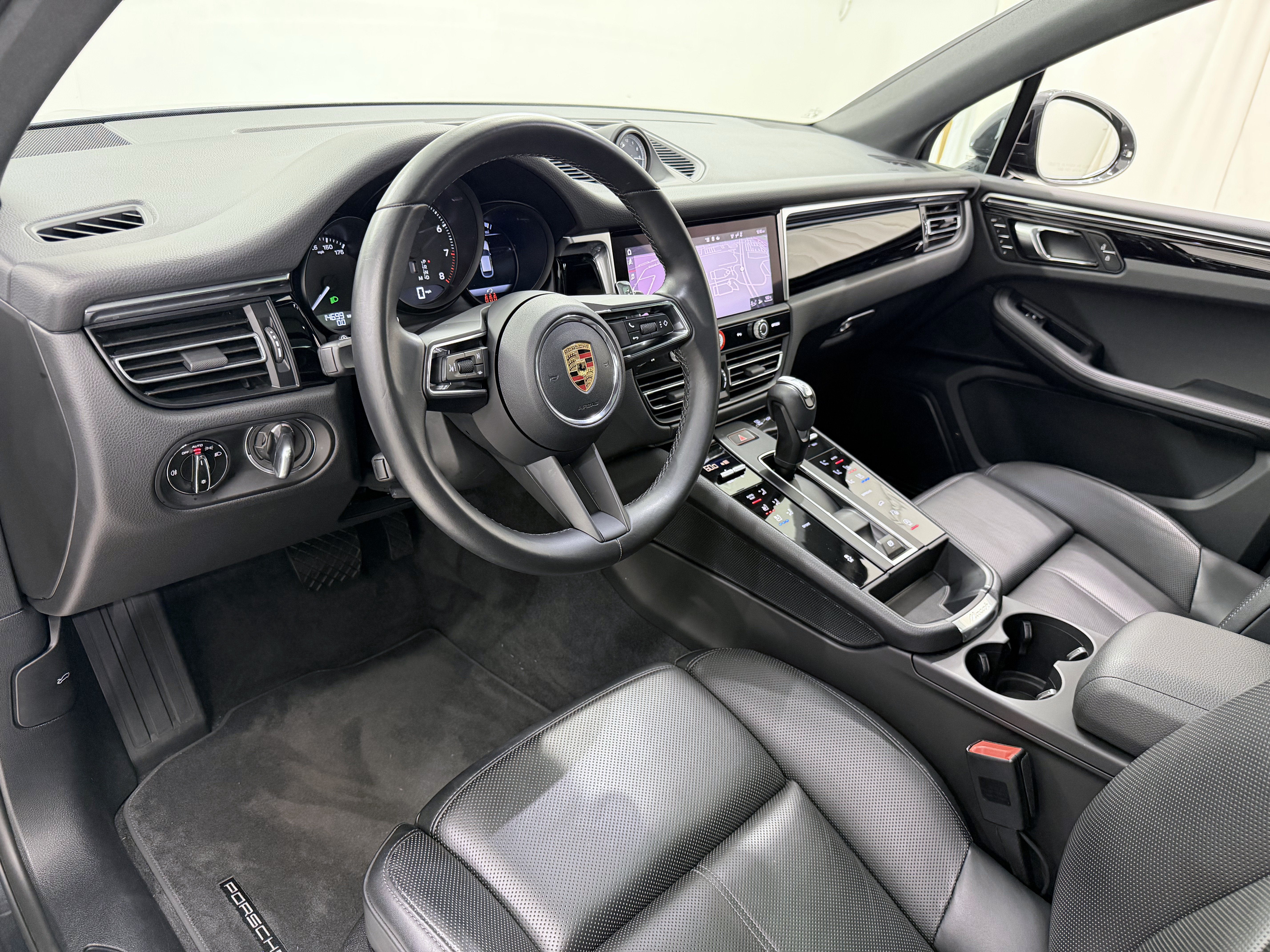 2024 Porsche Macan Base